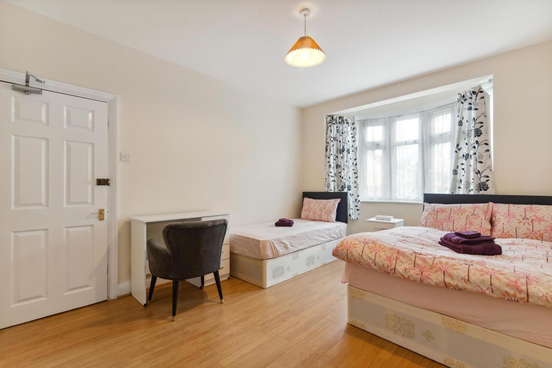 Twin Room with Shared Bathroom
