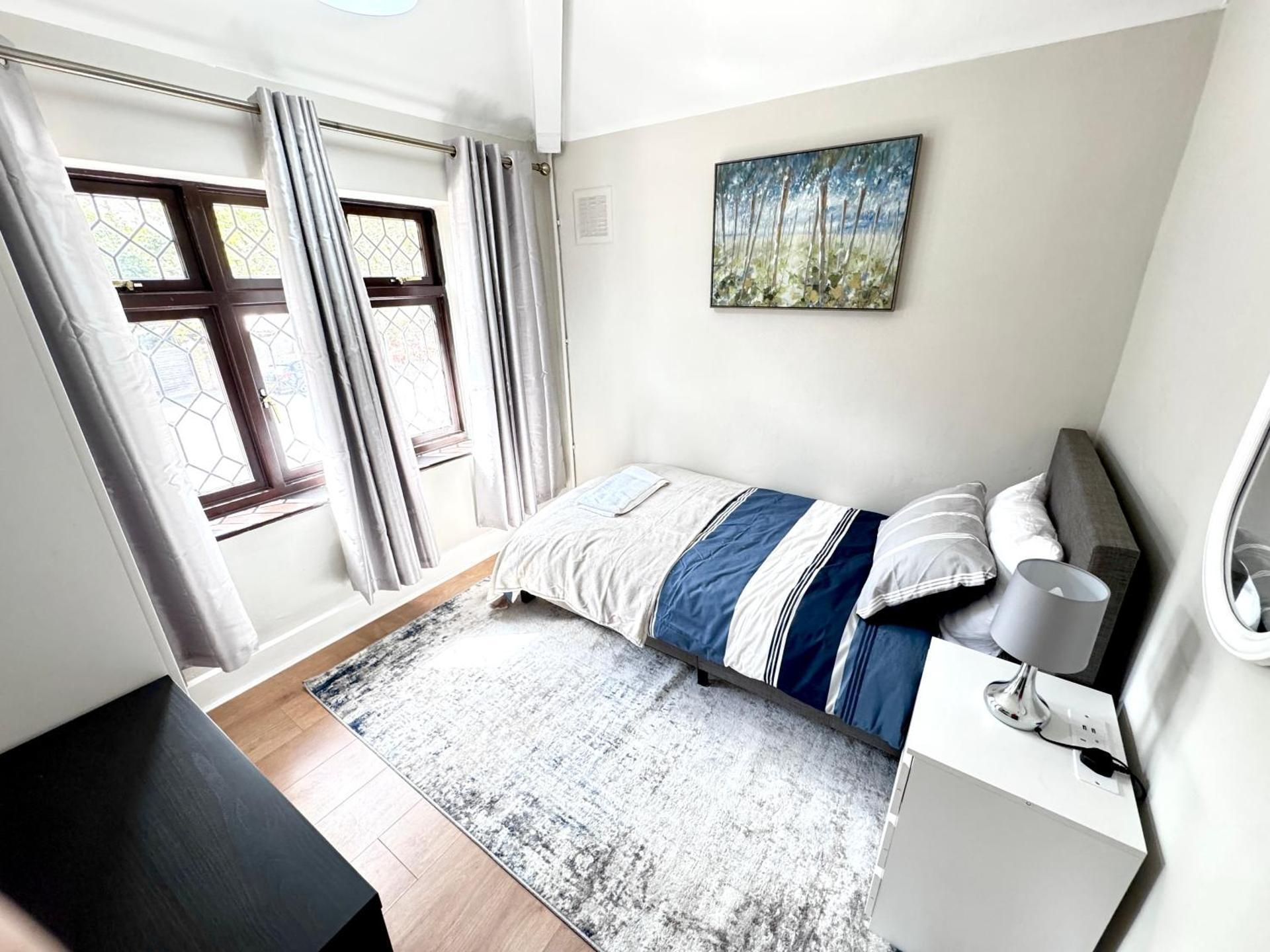 Single Room with Shared Bathroom