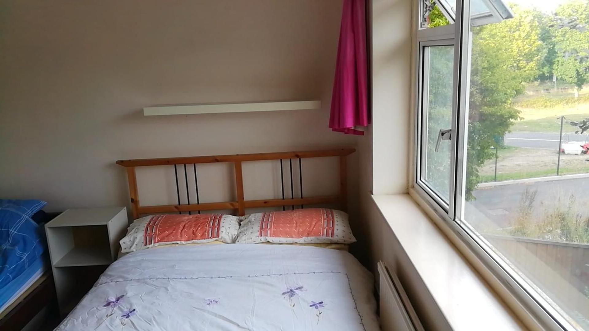 Economy Triple Room