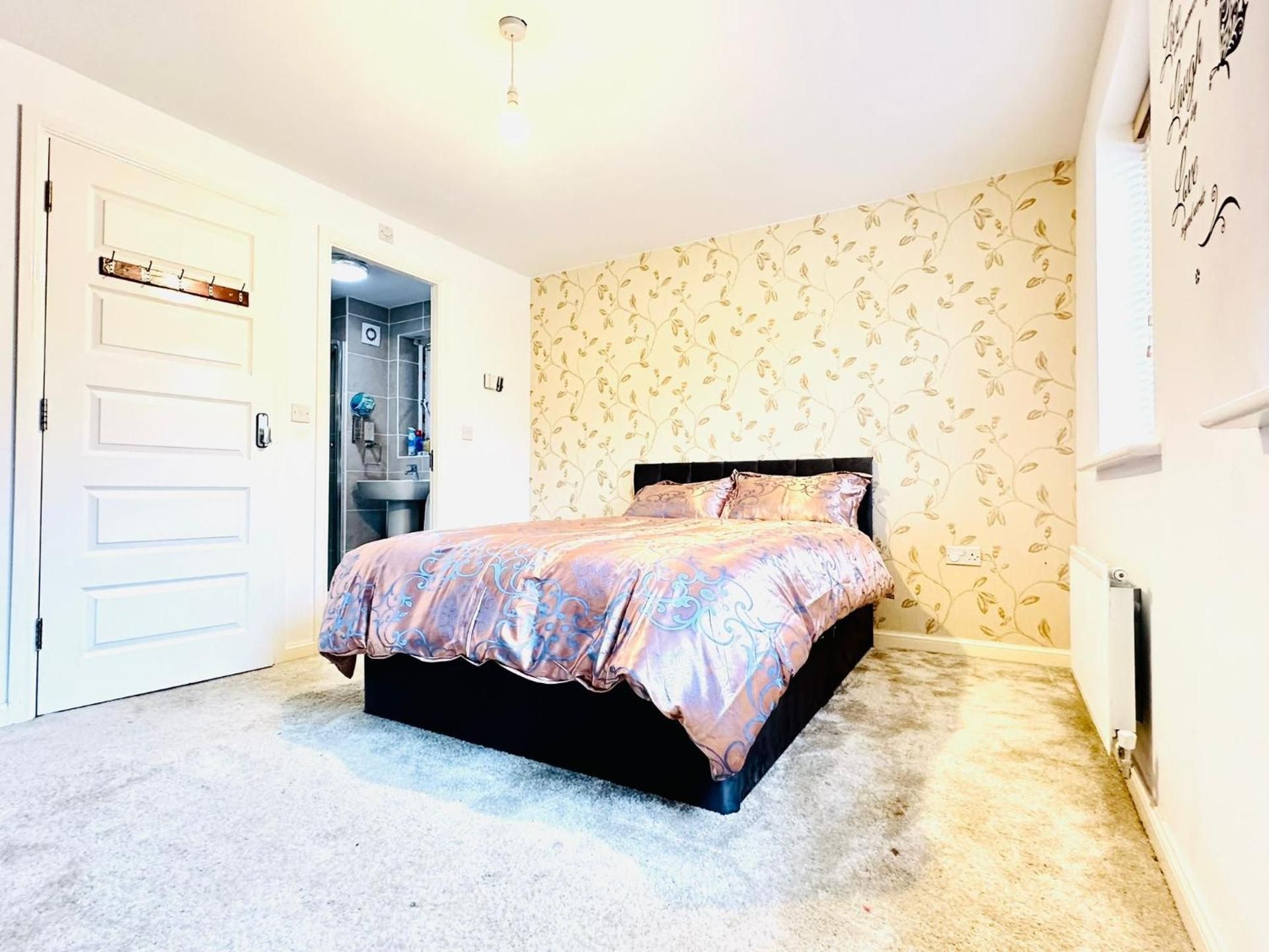Double Room with Private Bathroom