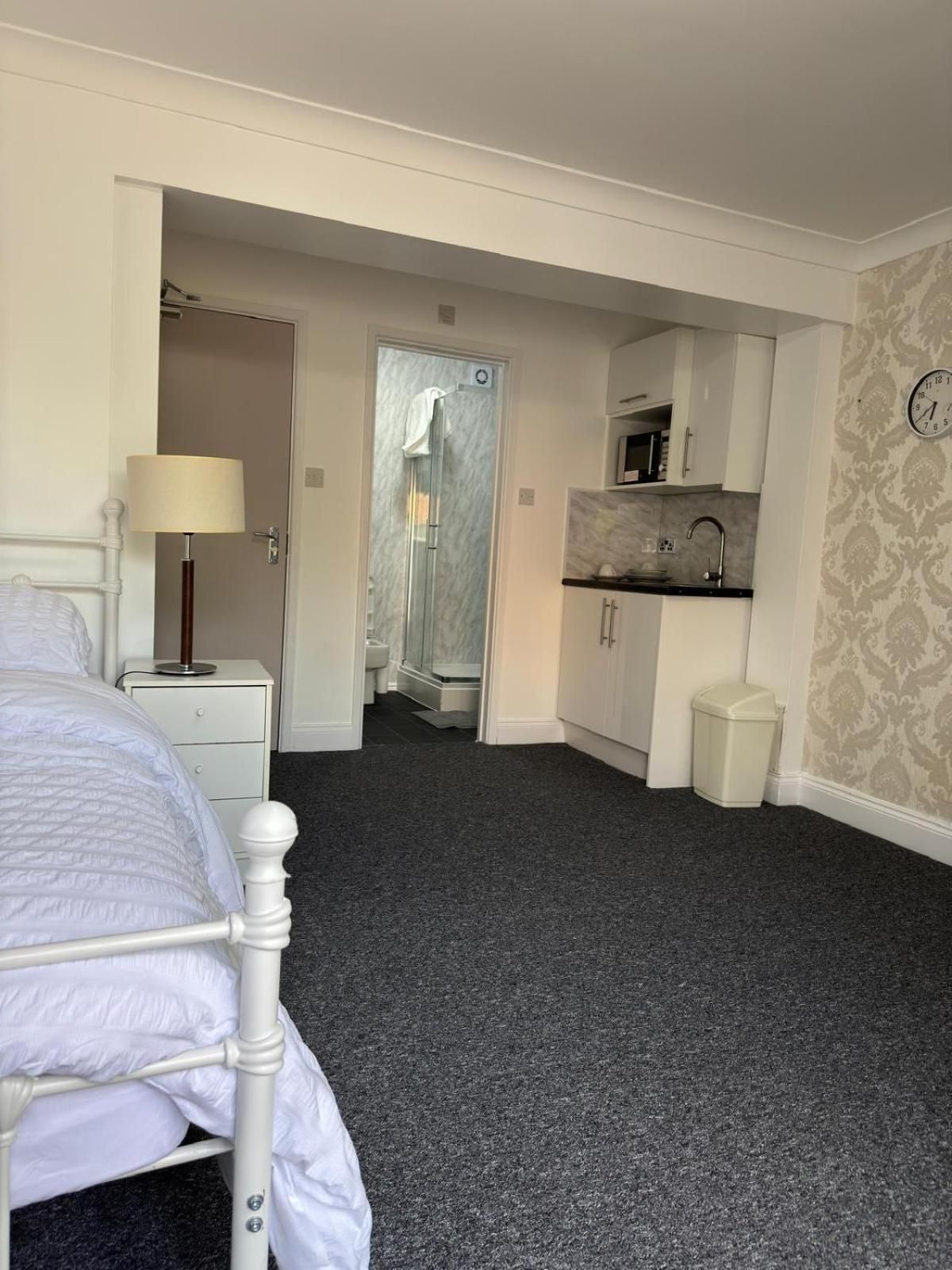 Double Room with Private Bathroom