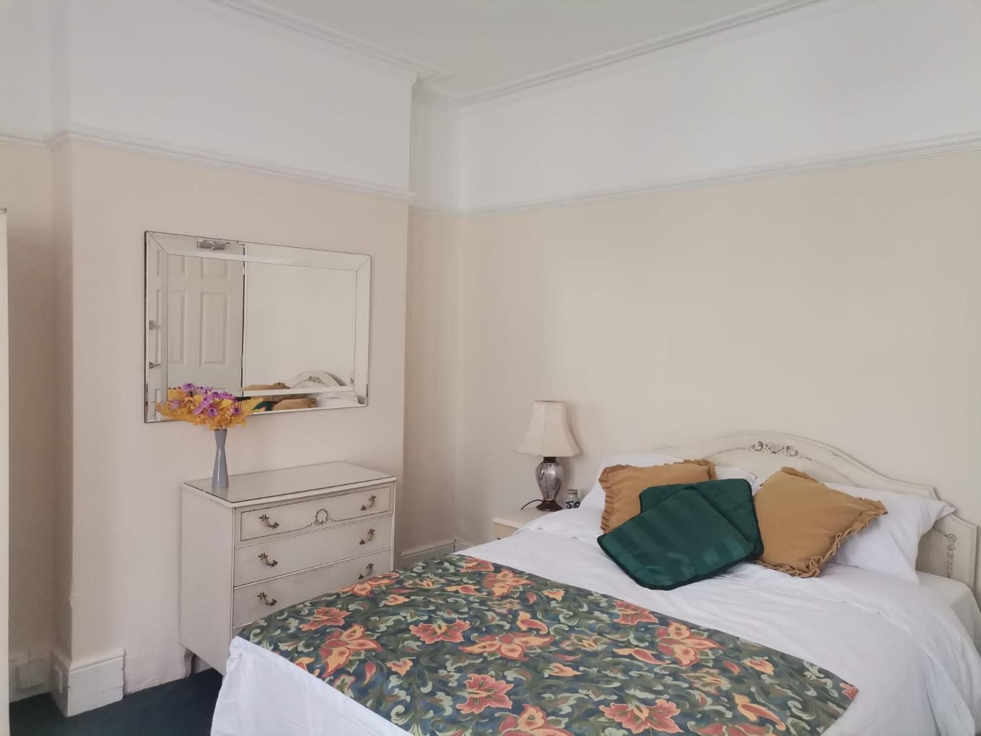 Deluxe Double or Twin Room with Garden View