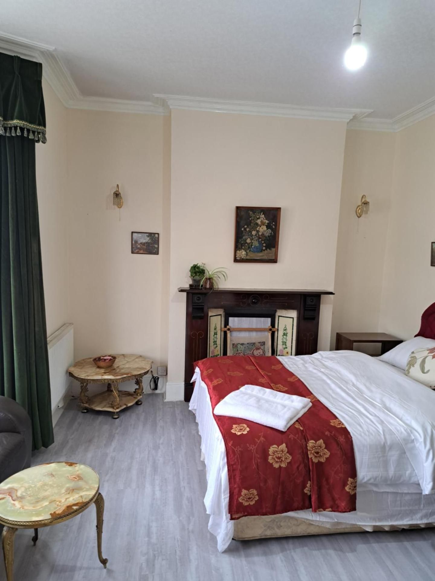Deluxe King Room