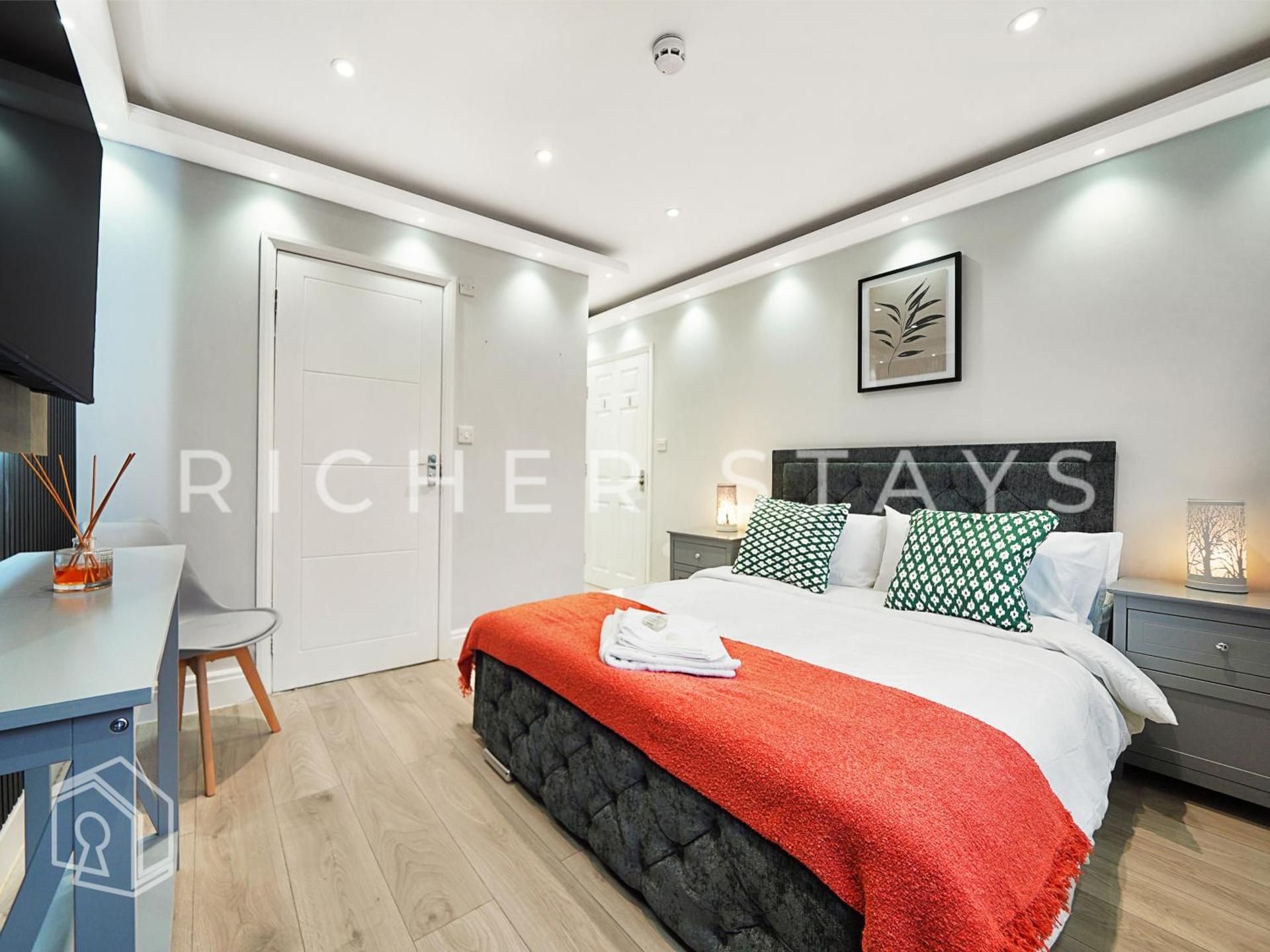 Double Room with Private Bathroom