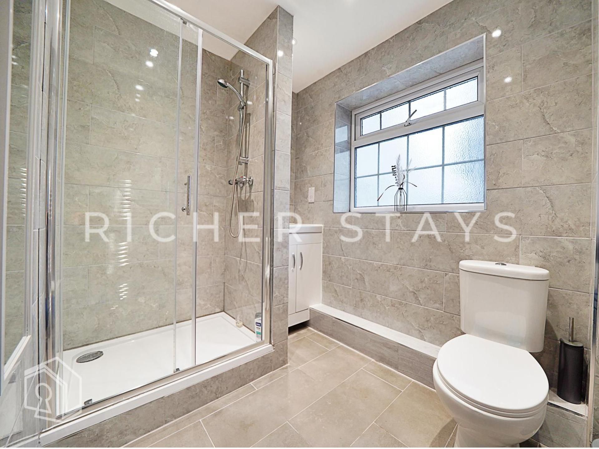 Single Room with Shared Bathroom