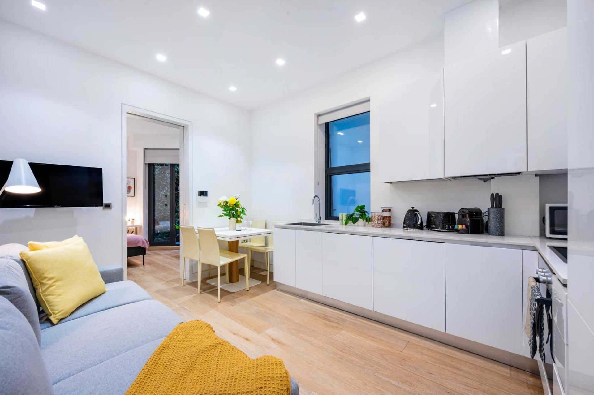 One-Bedroom Standard Apartment