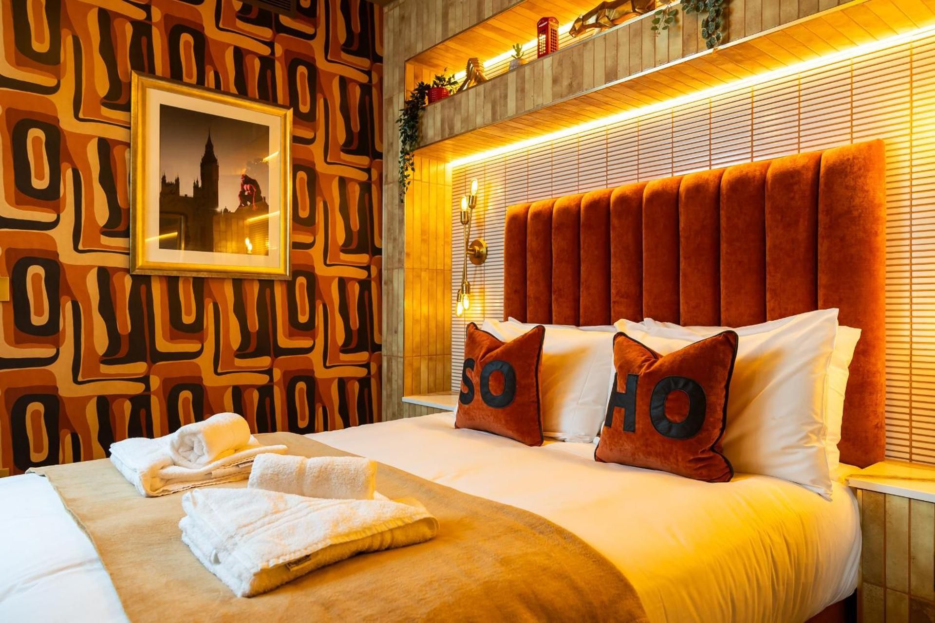 Deluxe King Room