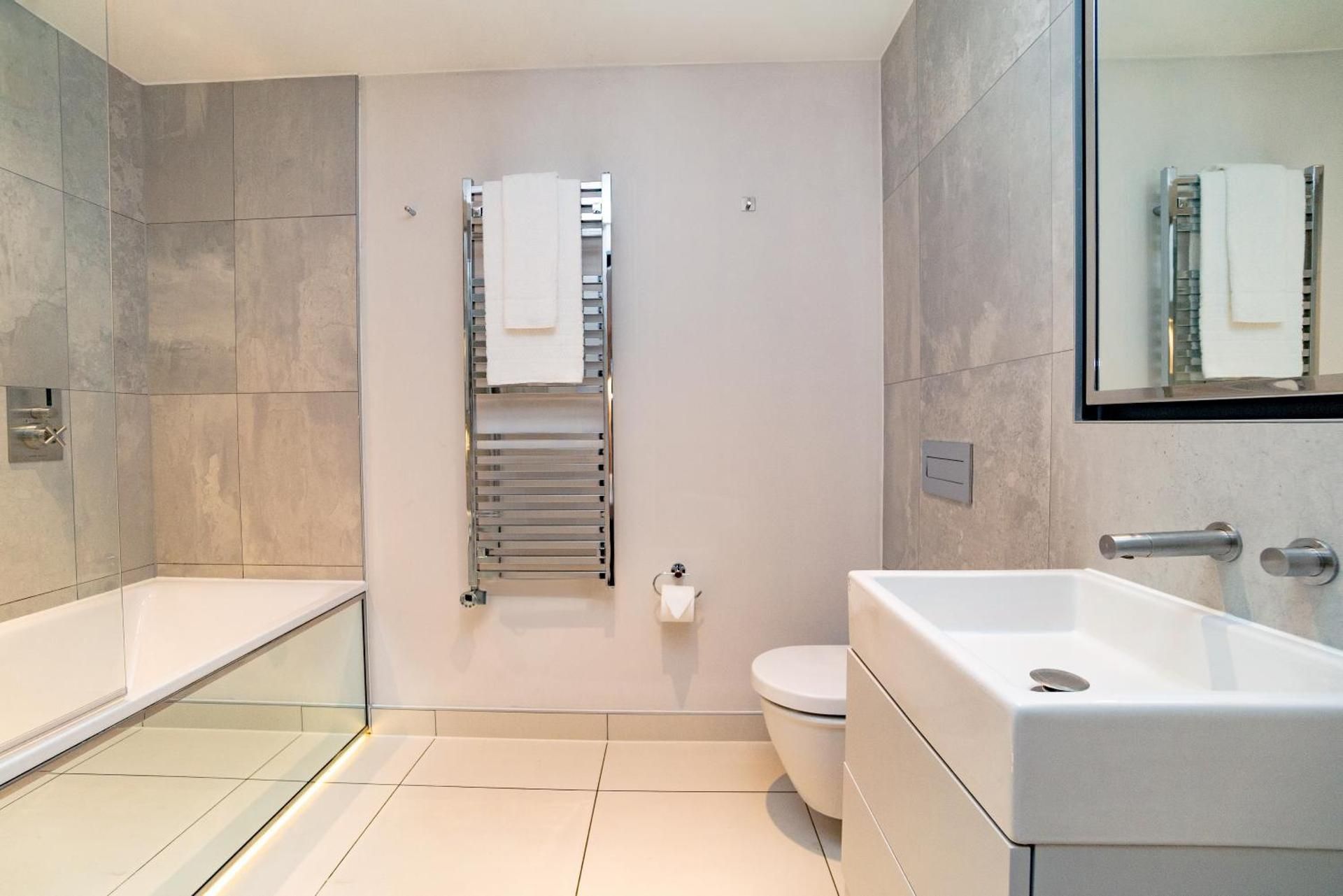 Three Bedroom Penthouse with Terrace