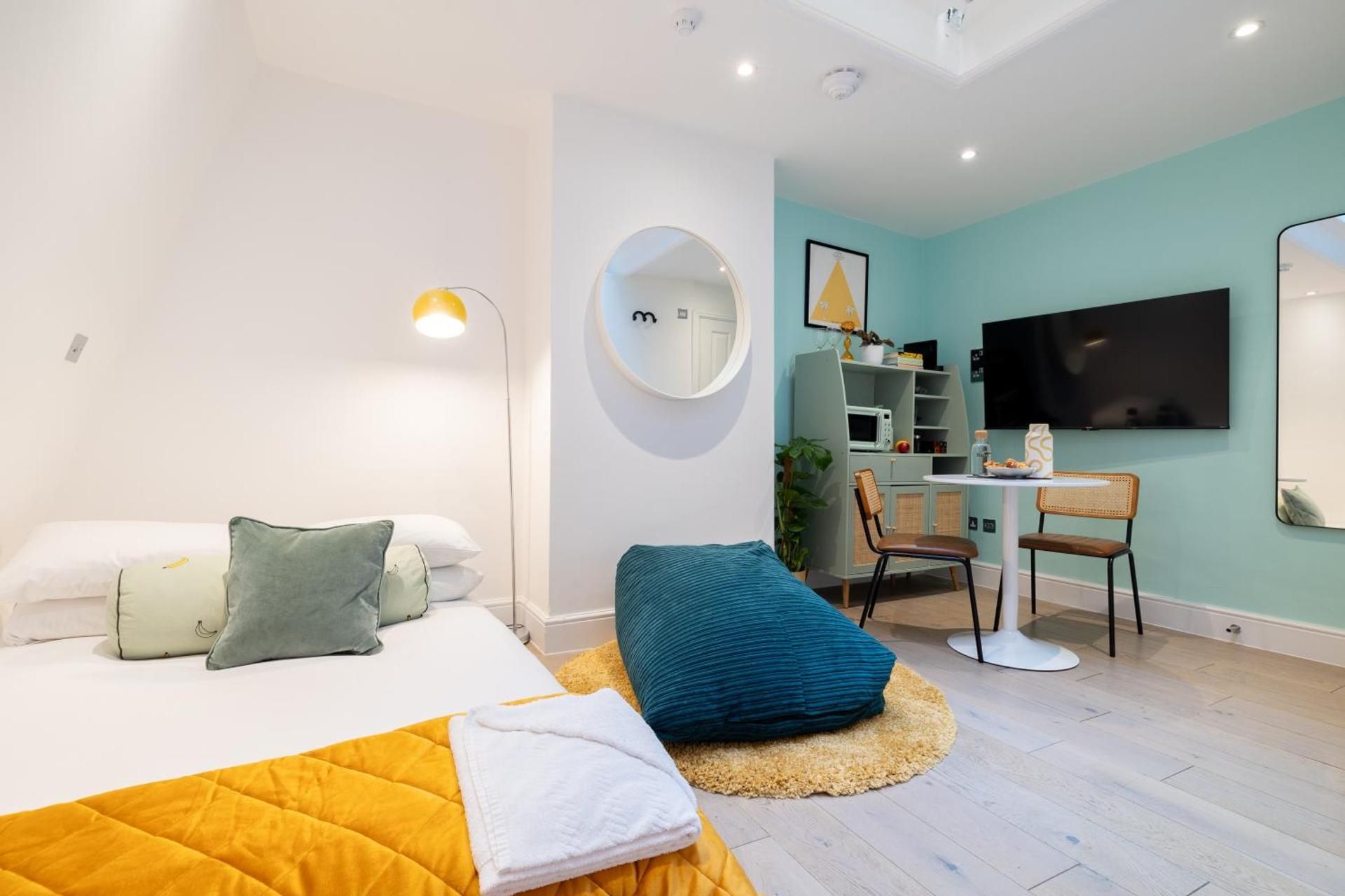 Classic Studio Apartment