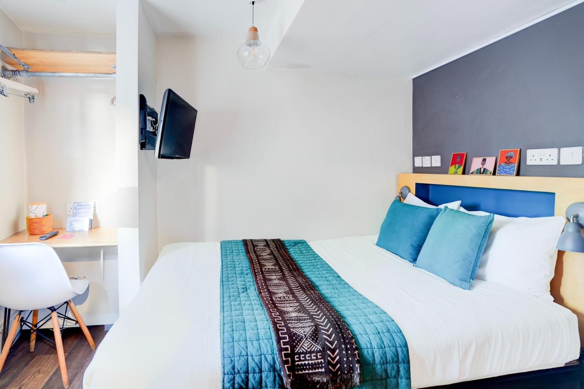 Standard Double Room with Shared Bathroom