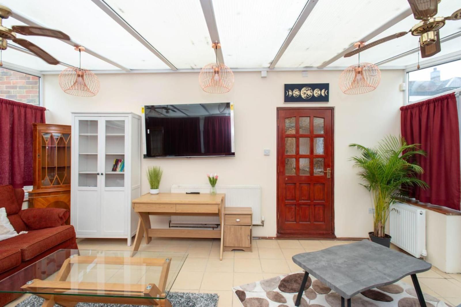 Single Room with Private External Bathroom