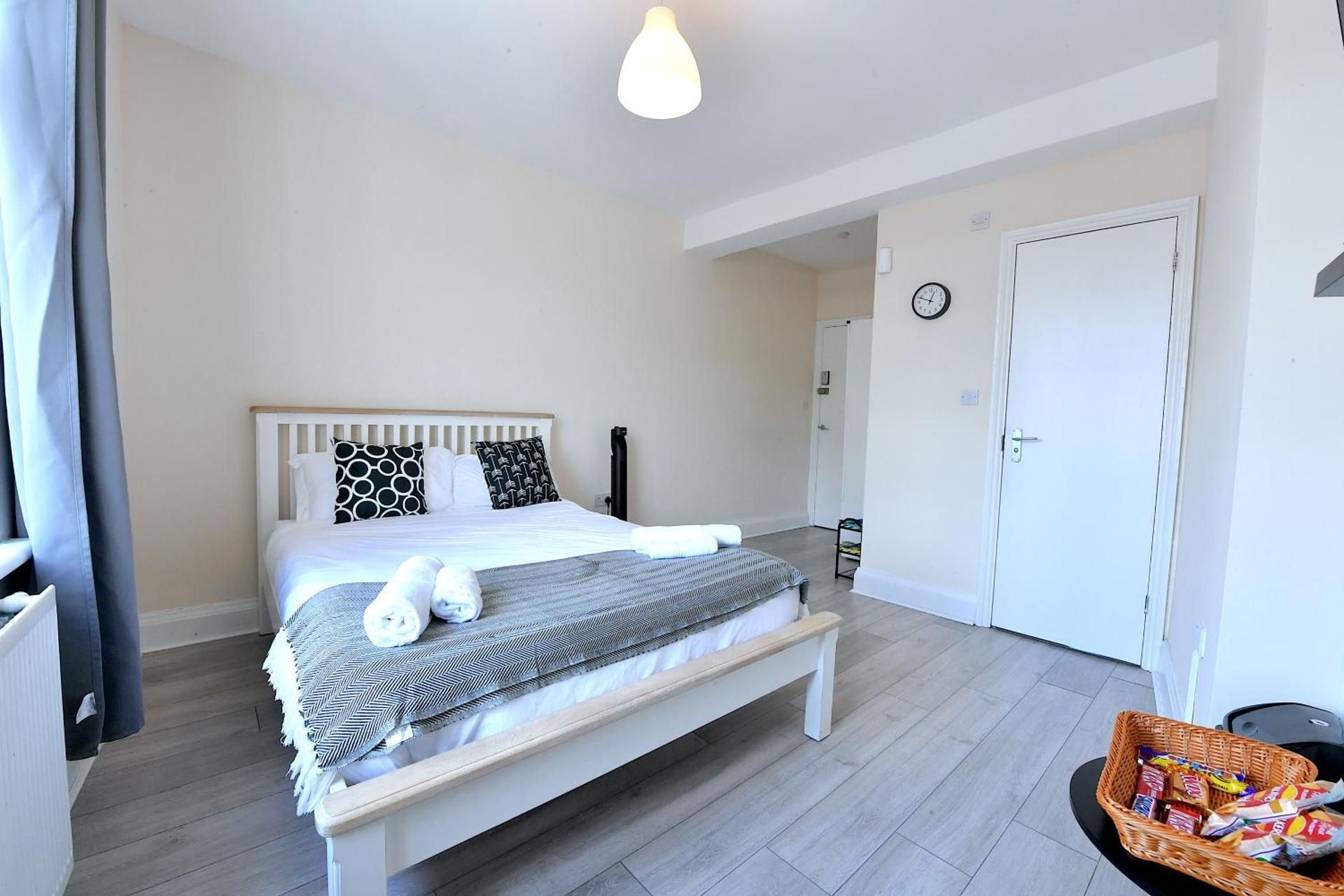 Deluxe King Suite