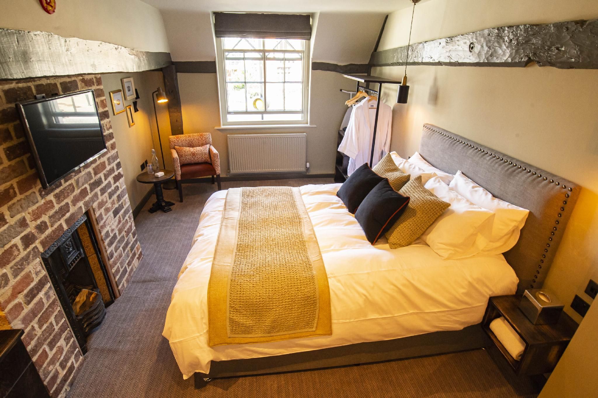 Double room-Ensuite with Bath-Street View-Room 2