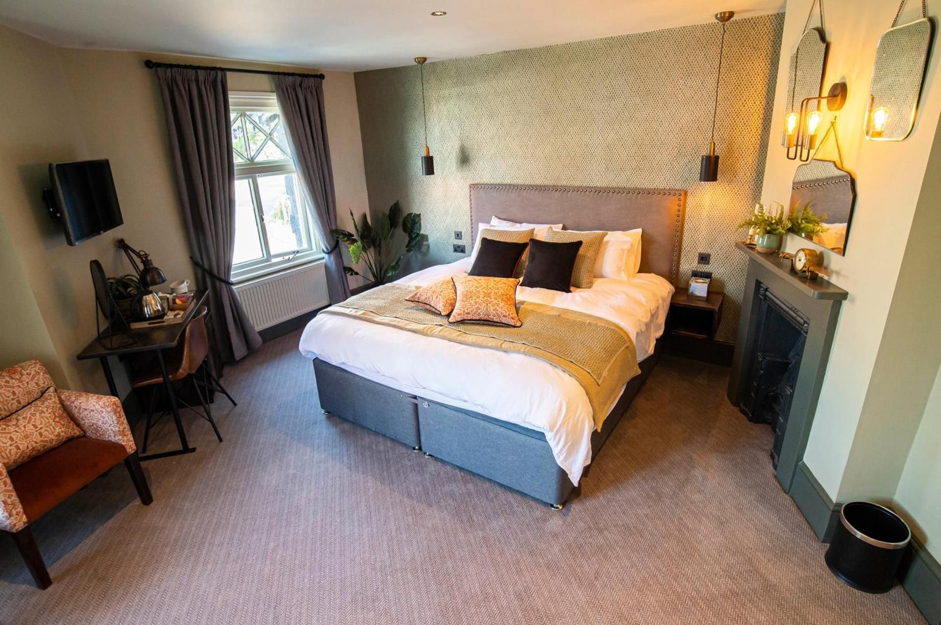 Double Room with Private Bathroom