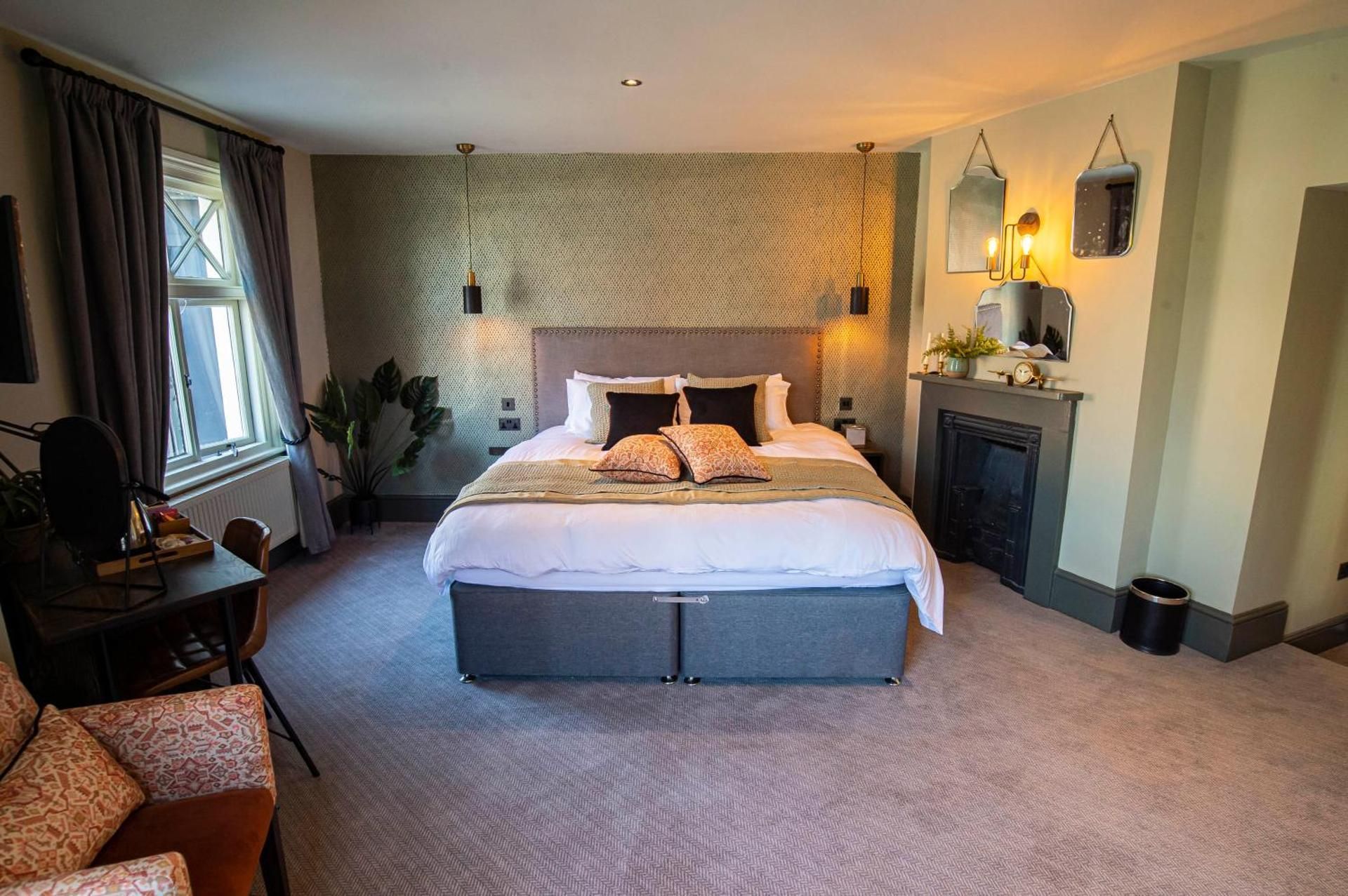 Deluxe Family Room