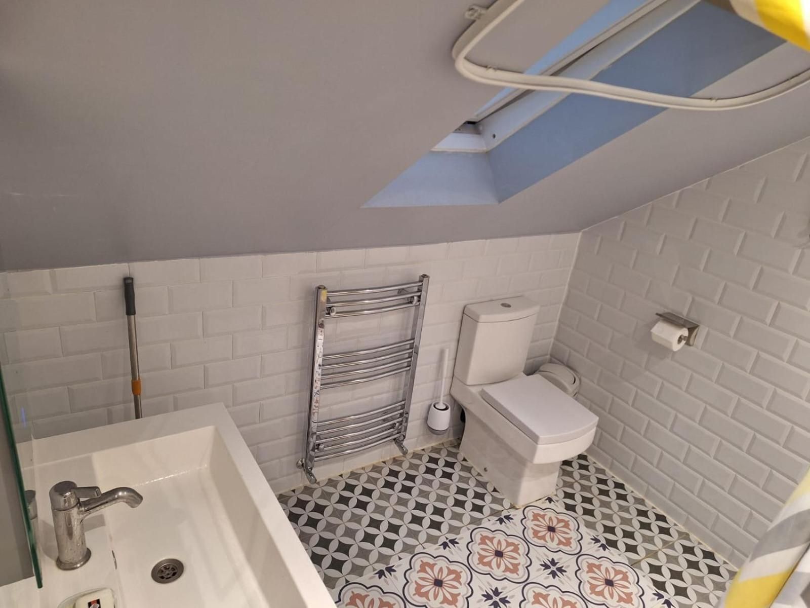 Single Room with Shared Bathroom