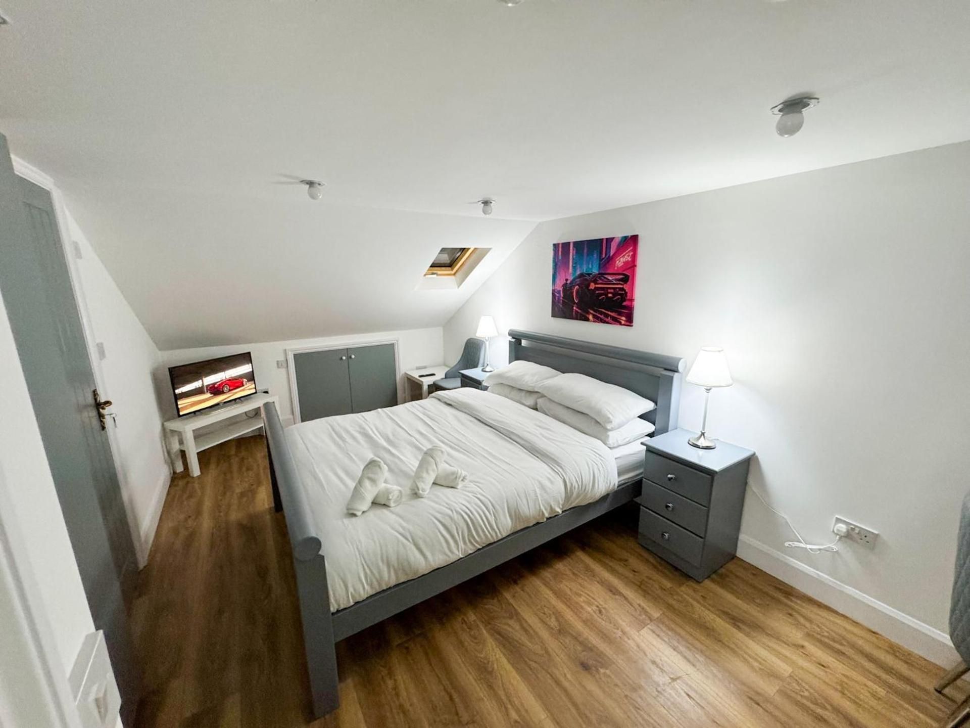 Double Room with Private Bathroom