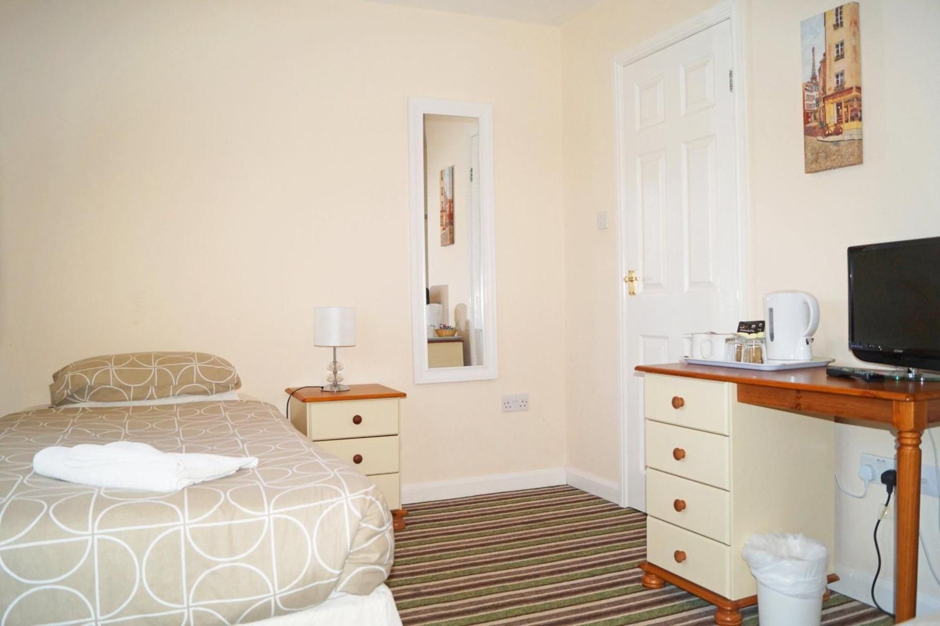Standard Single Room with Shared Bathroom