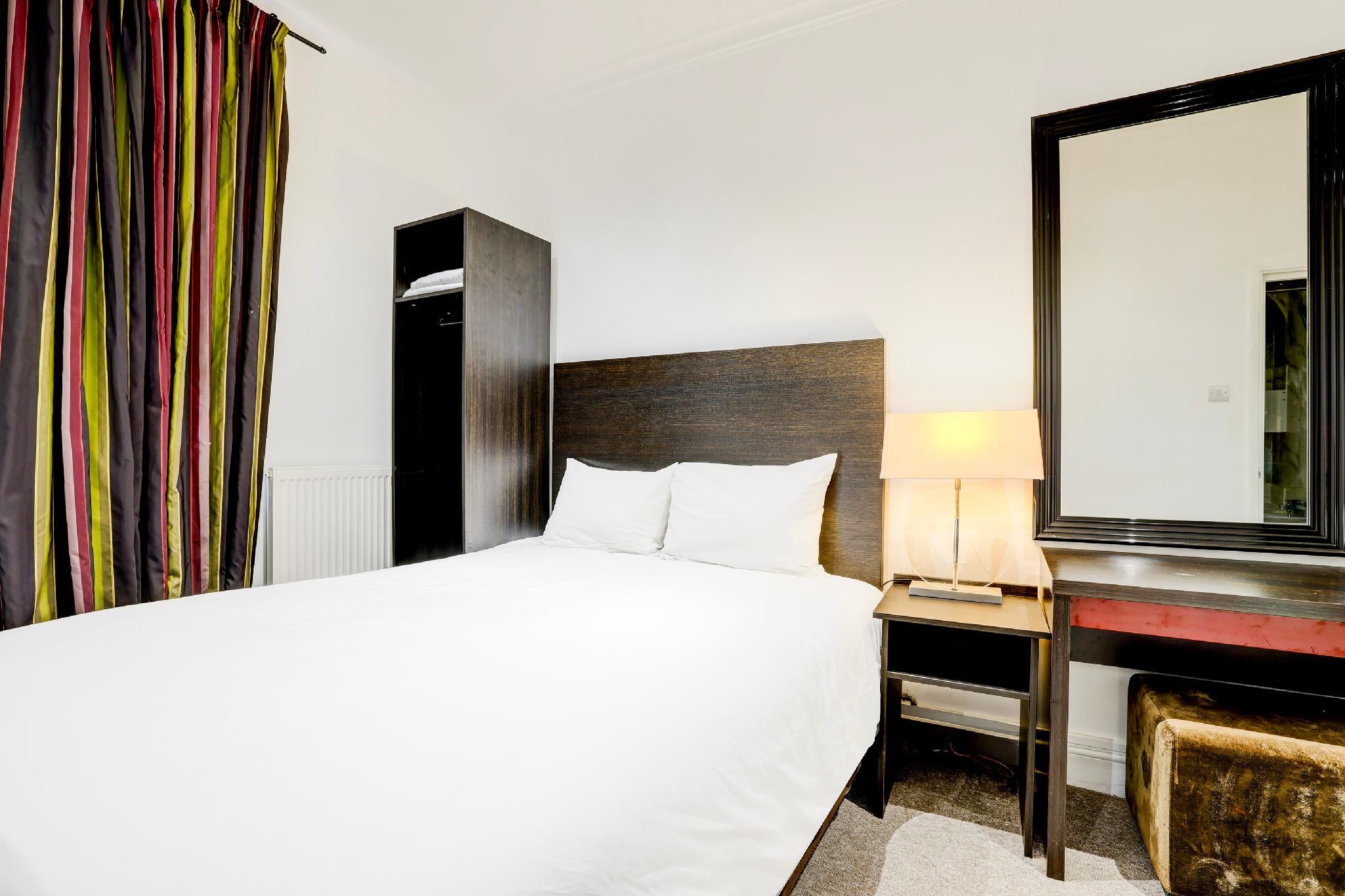 Standard Quad Room