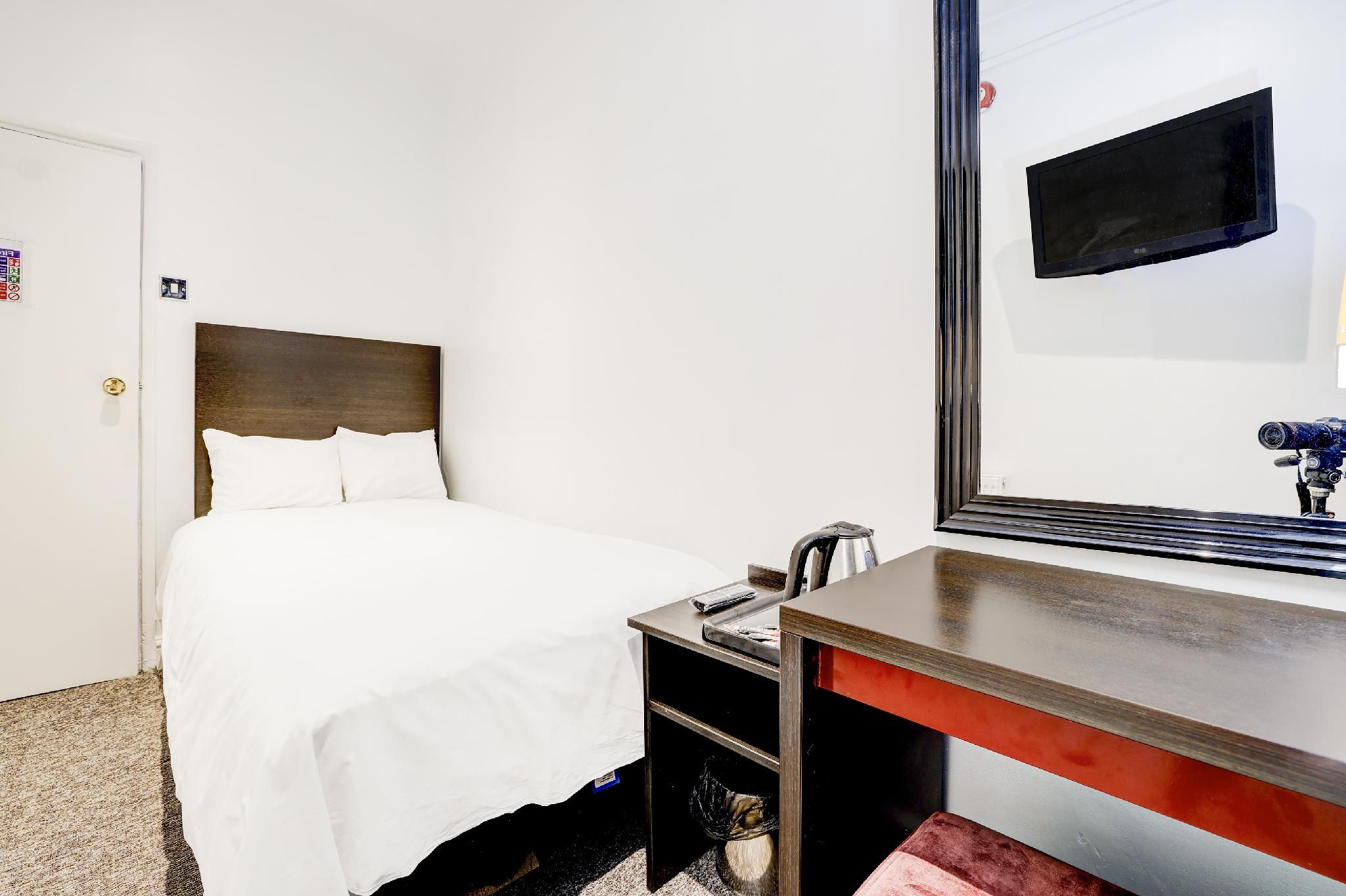 Standard Double King Room