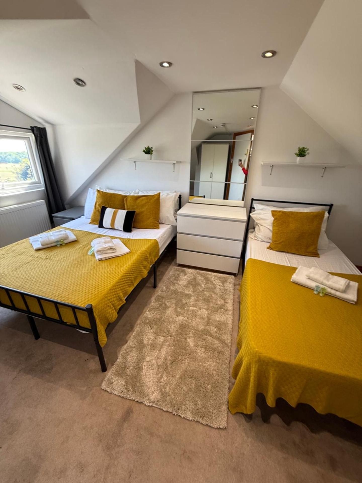 Deluxe Triple Room