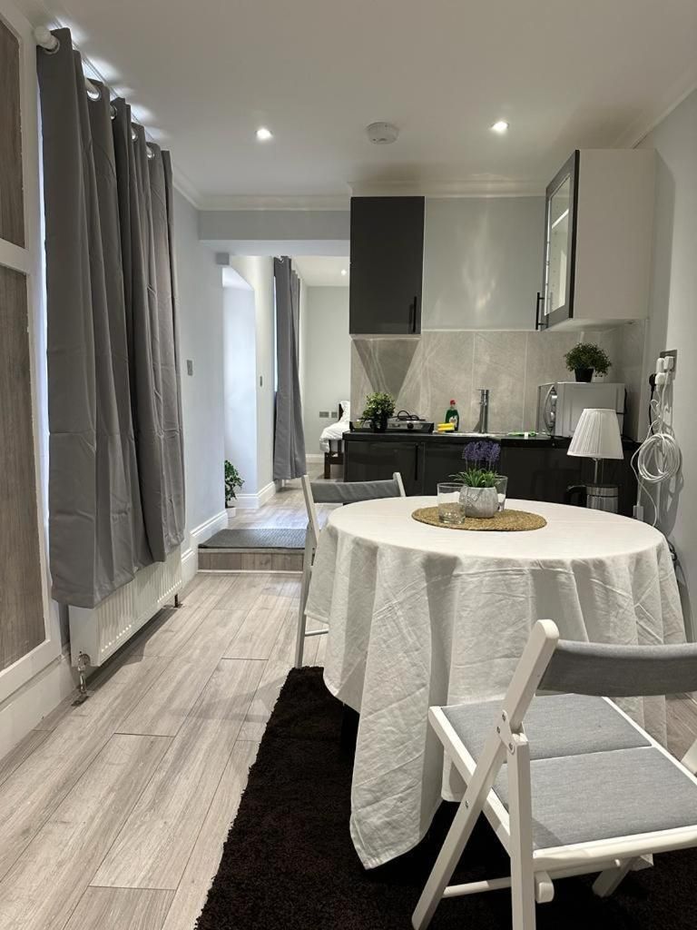Acton Guest House