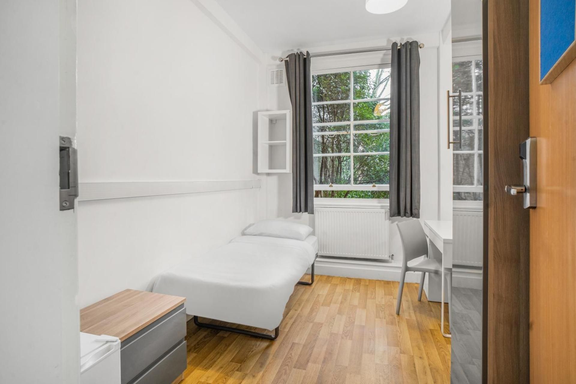 Standard Single Room with Shared Bathroom