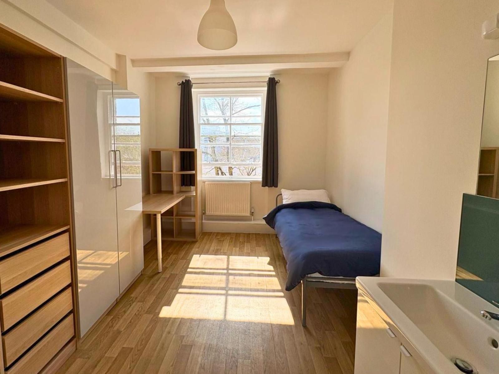 Premium Single Room