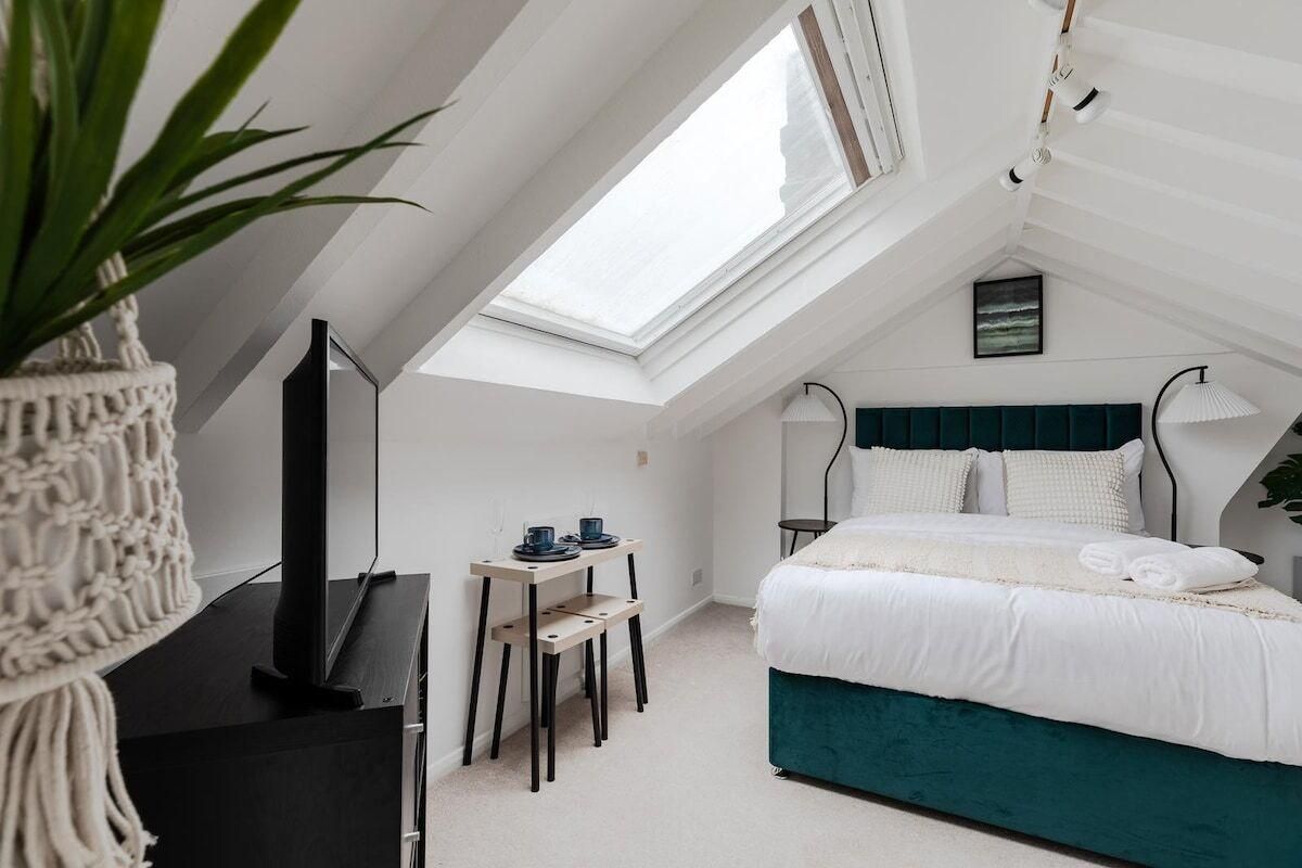 Double room-Shared Bathroom-Economy-5