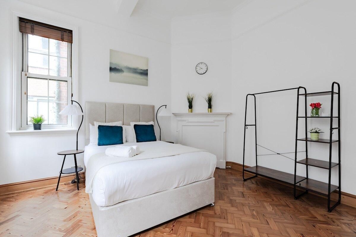 L5 Three Bedroom HIGH PRICE