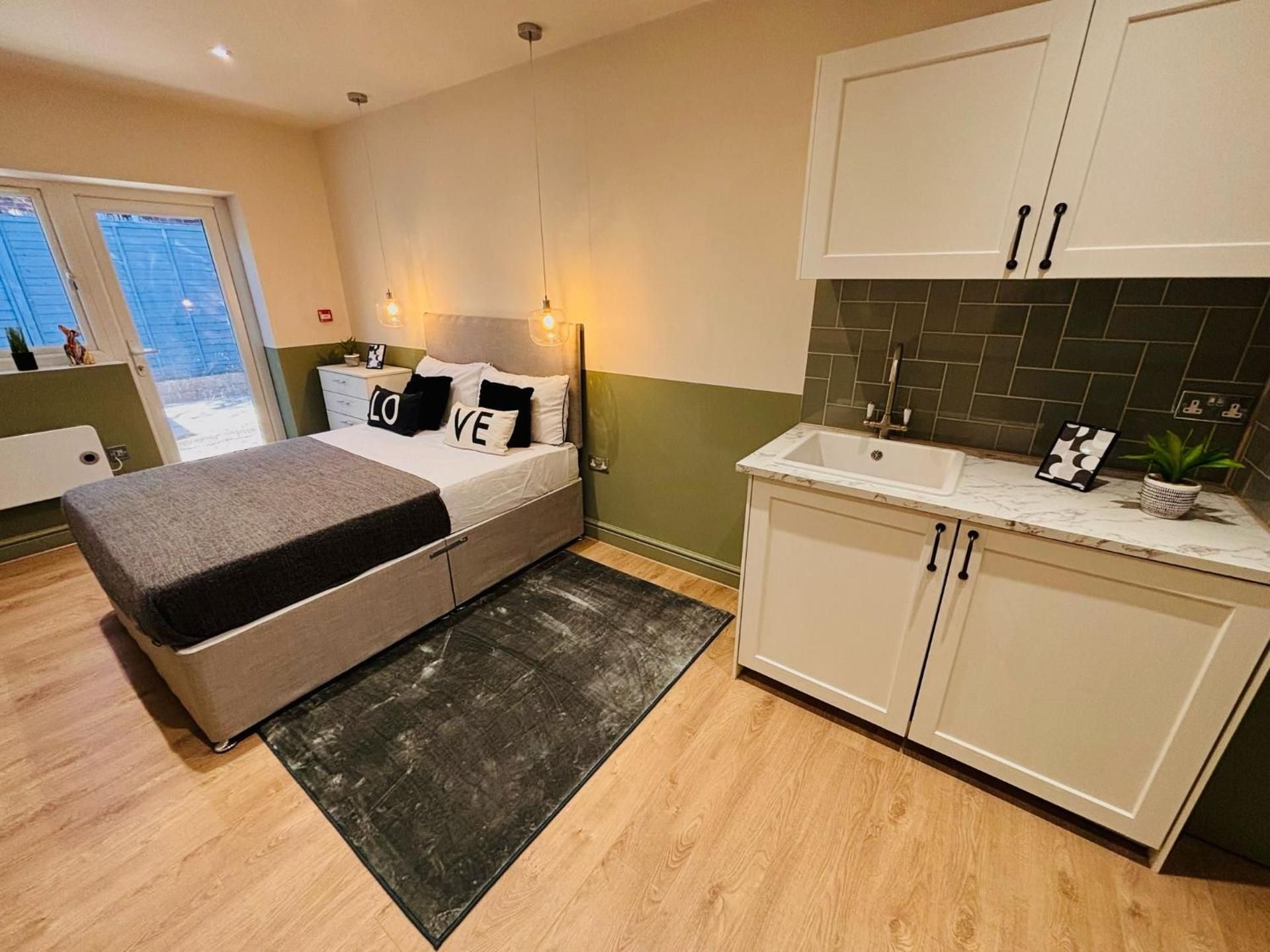 One-Bedroom Apartment