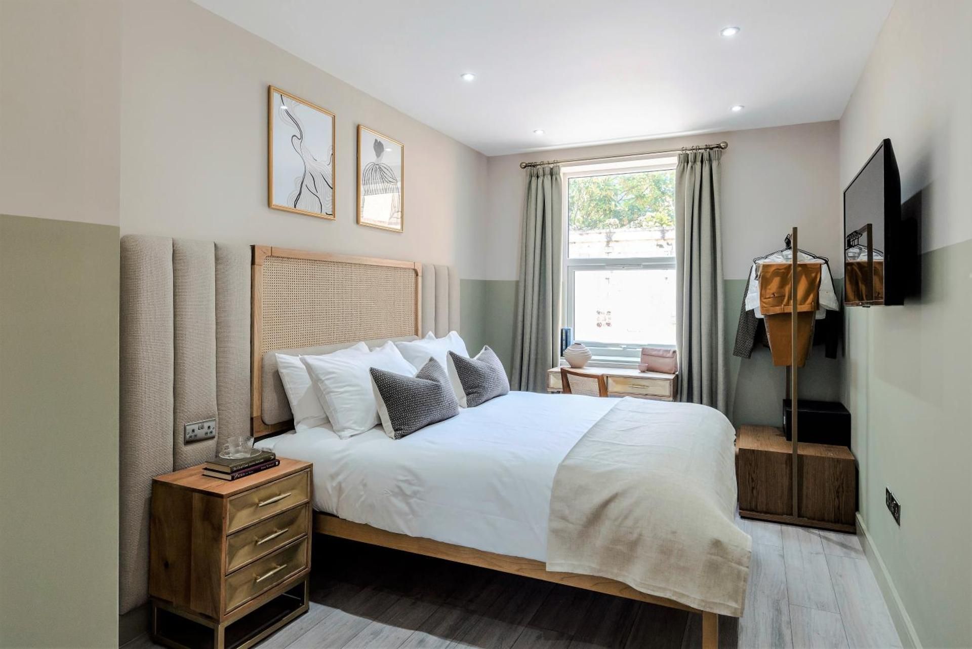 Apartment - Split Level