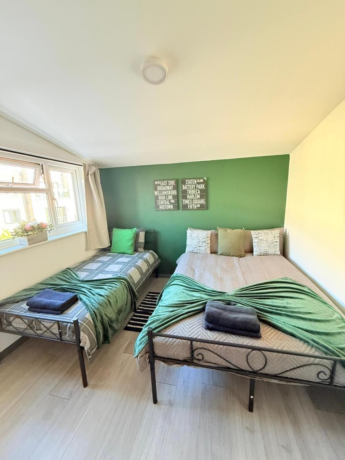 Triple Room with Private External Bathroom