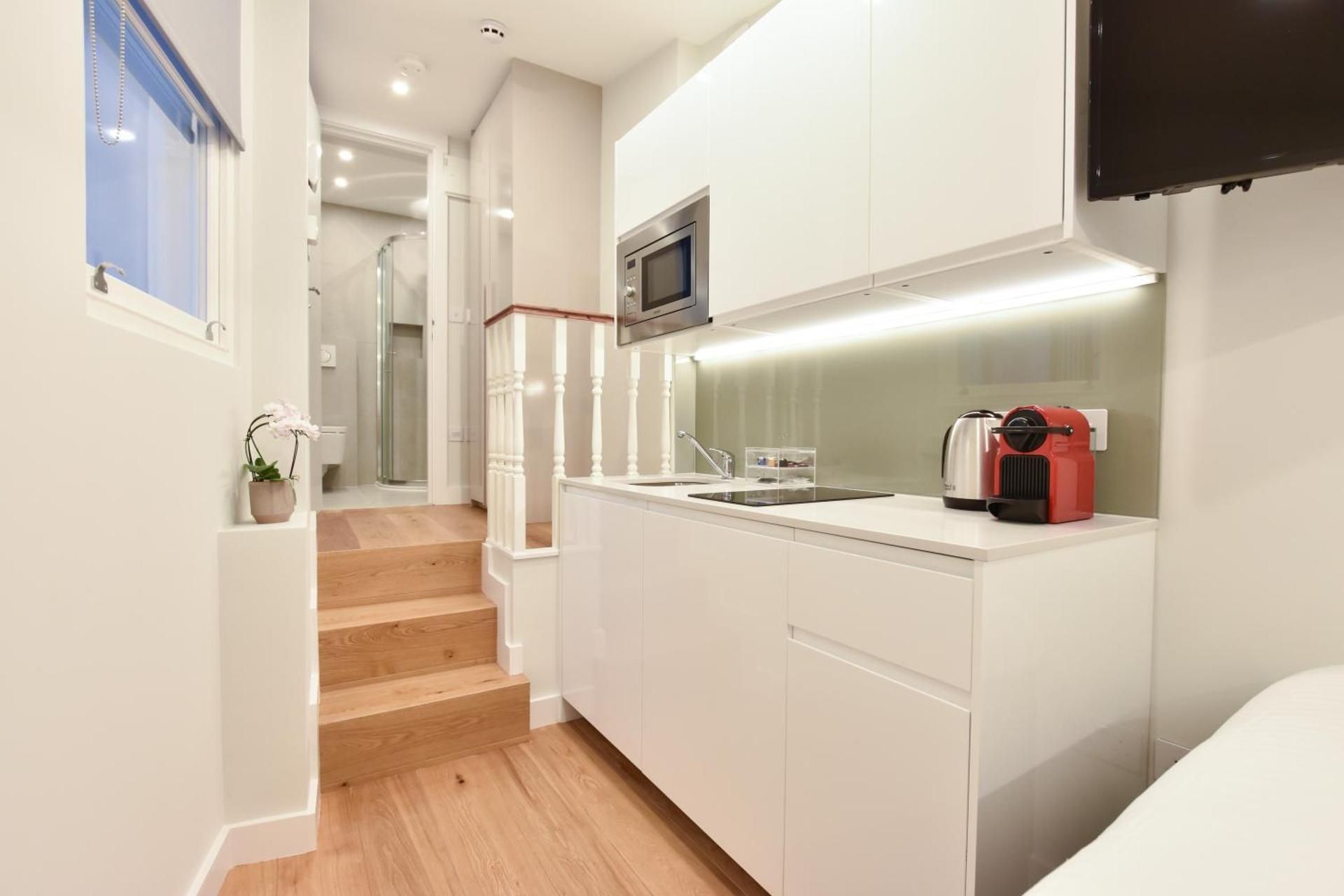Lower ground floor Single Studio