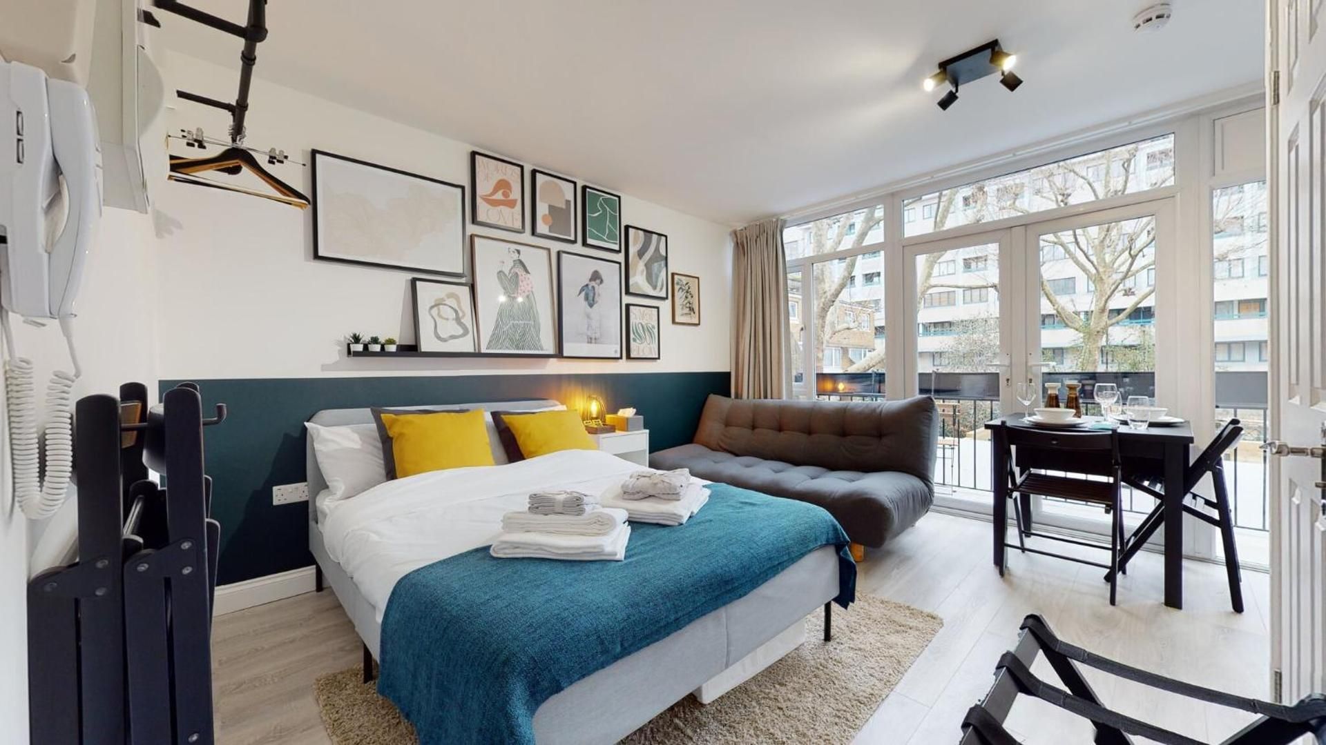 Studio with Sofa Bed
