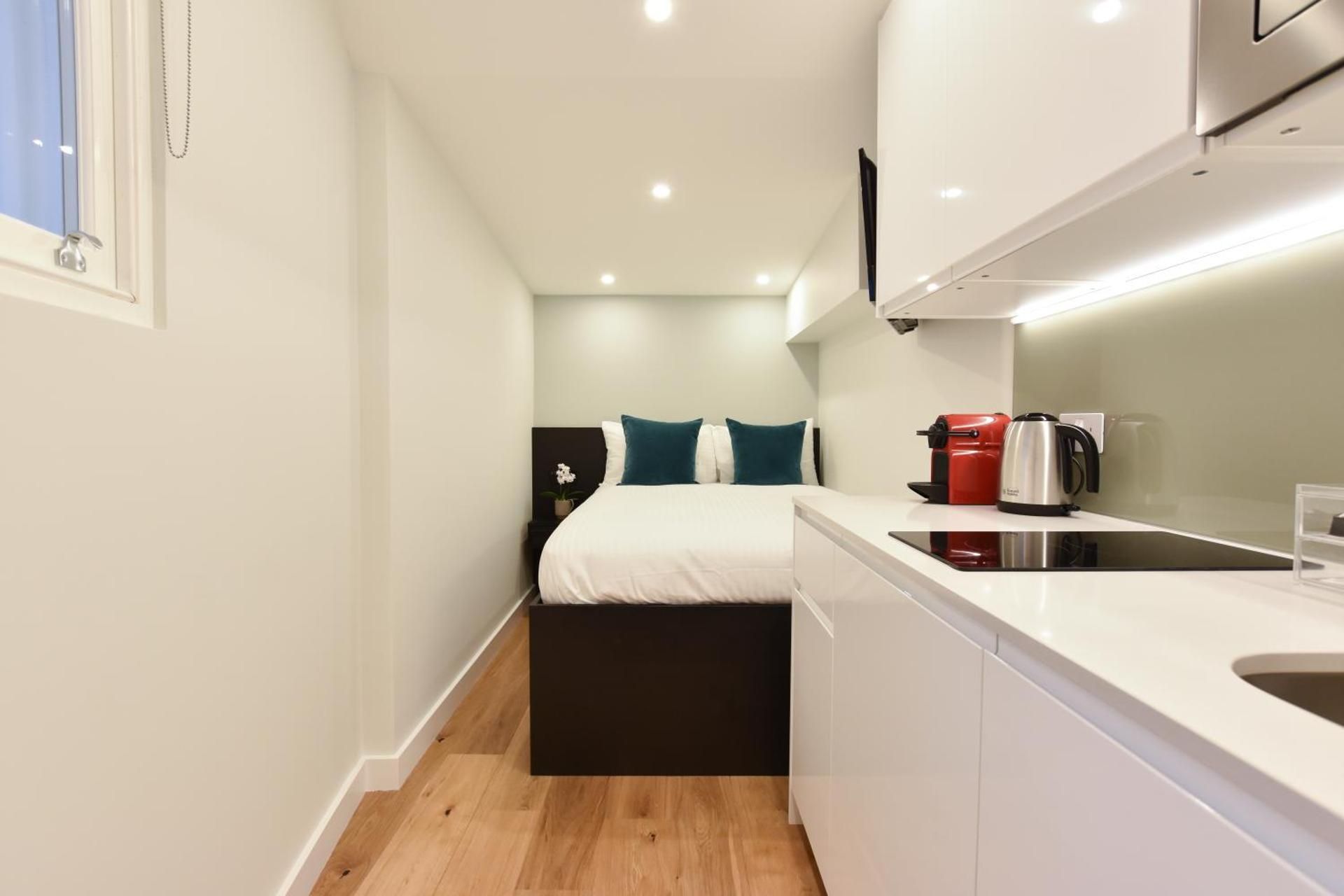 Lower ground floor Single Studio