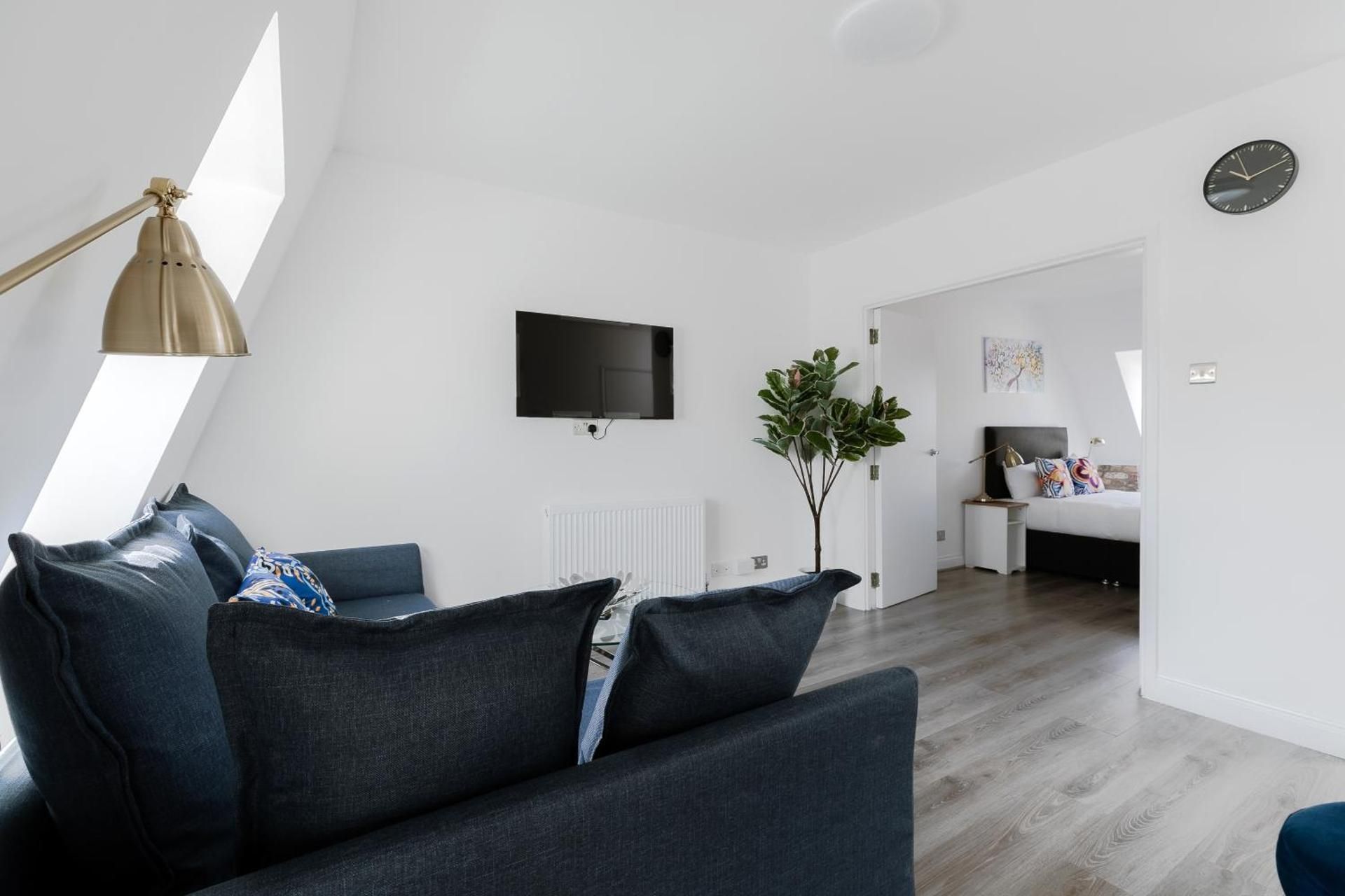 Apartment-Comfort-Private Bathroom-City View