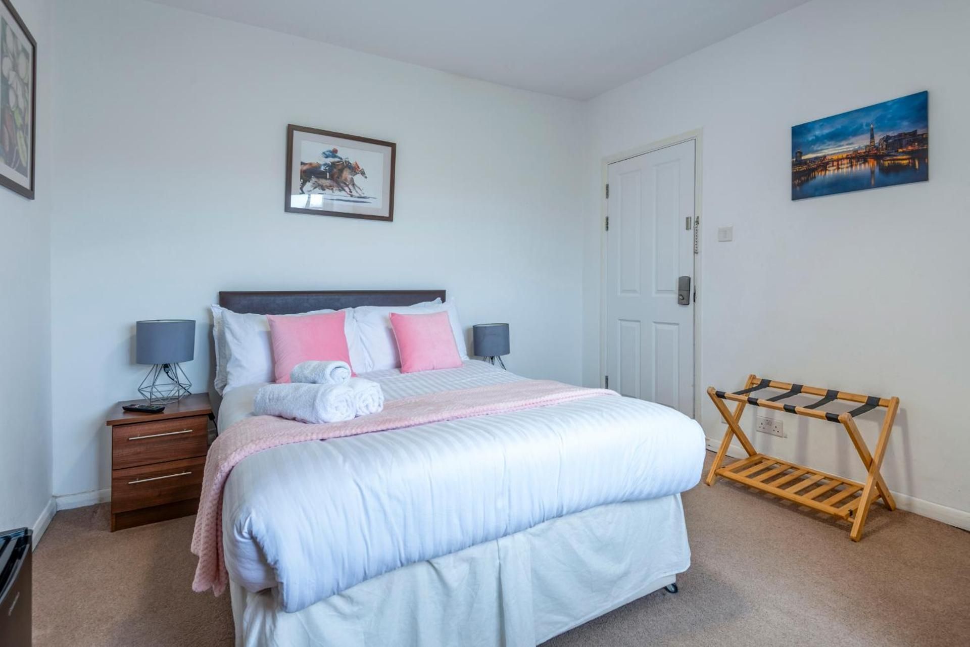 Deluxe Queen Room