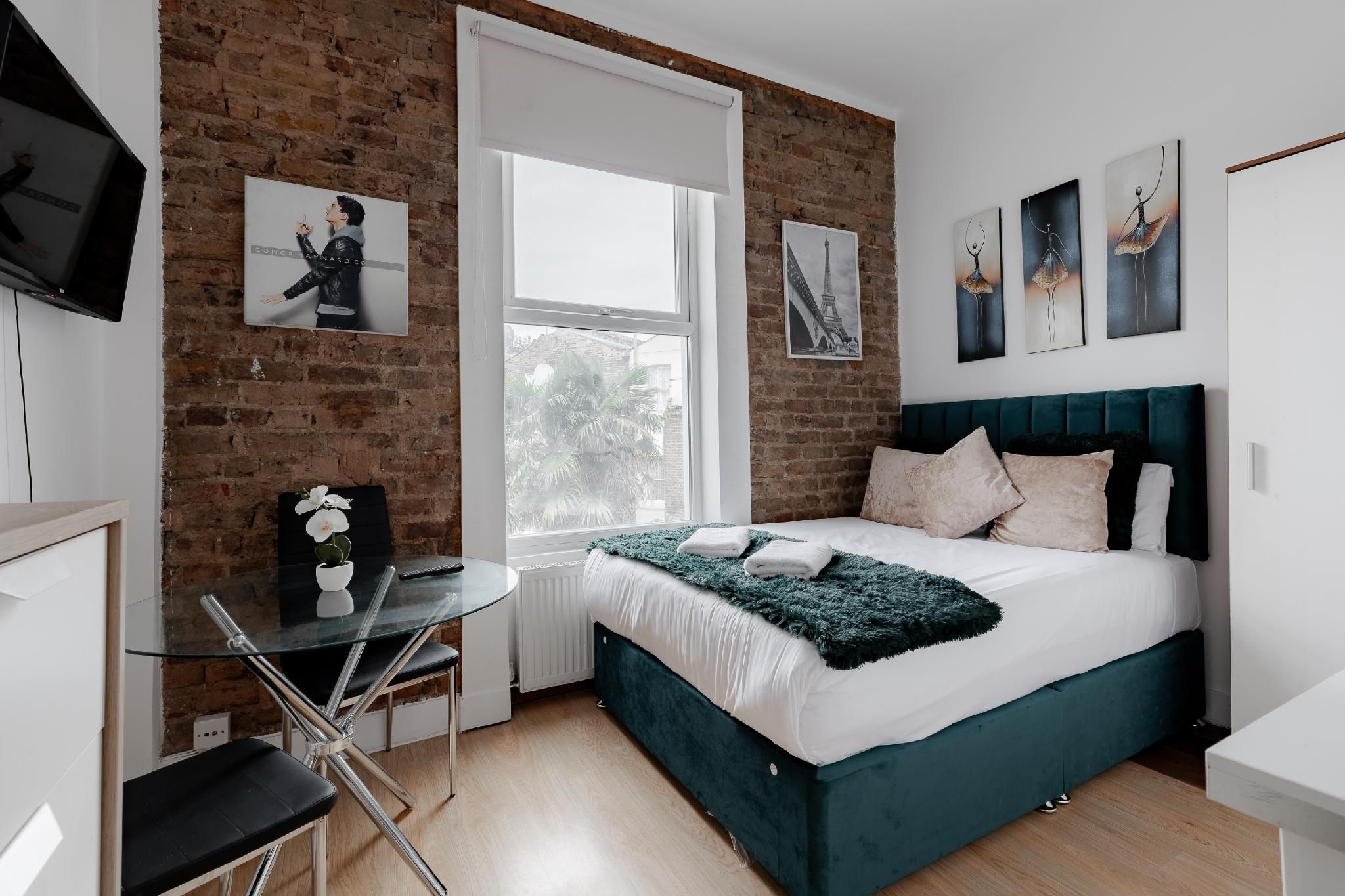 Flat 2, 532A (Double Studio)