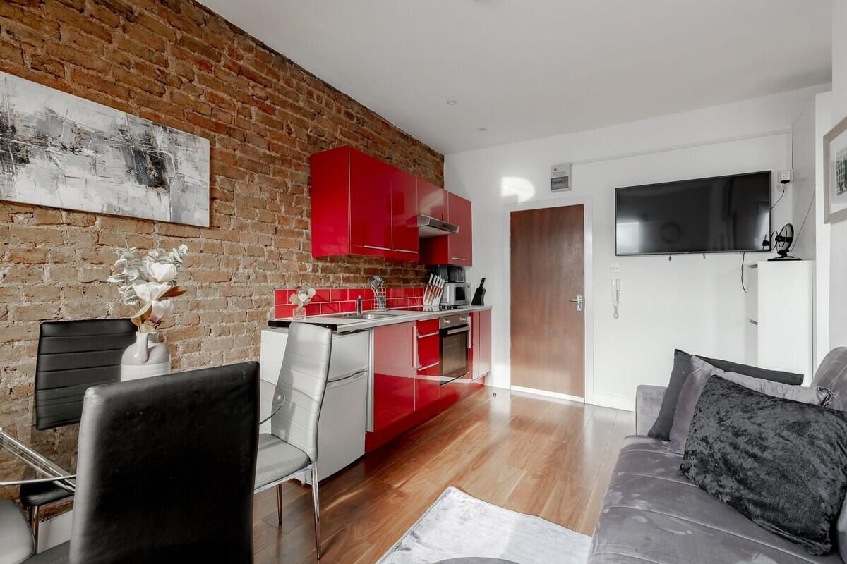 Flat 5, 532A (One Bedroom)
