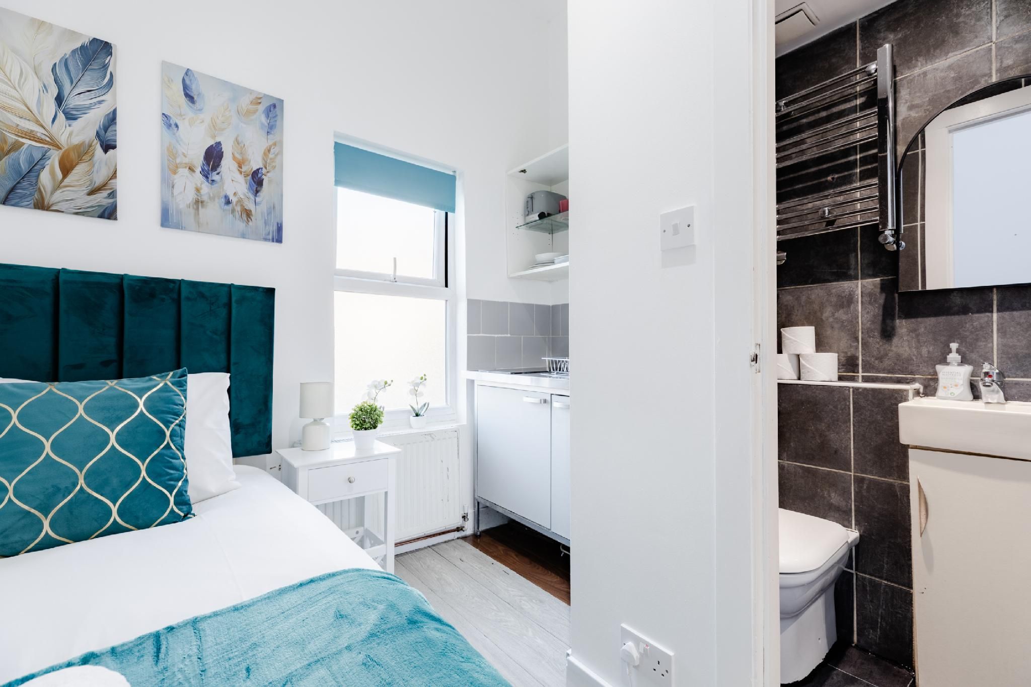 Flat 1, 532A (Single Studio)