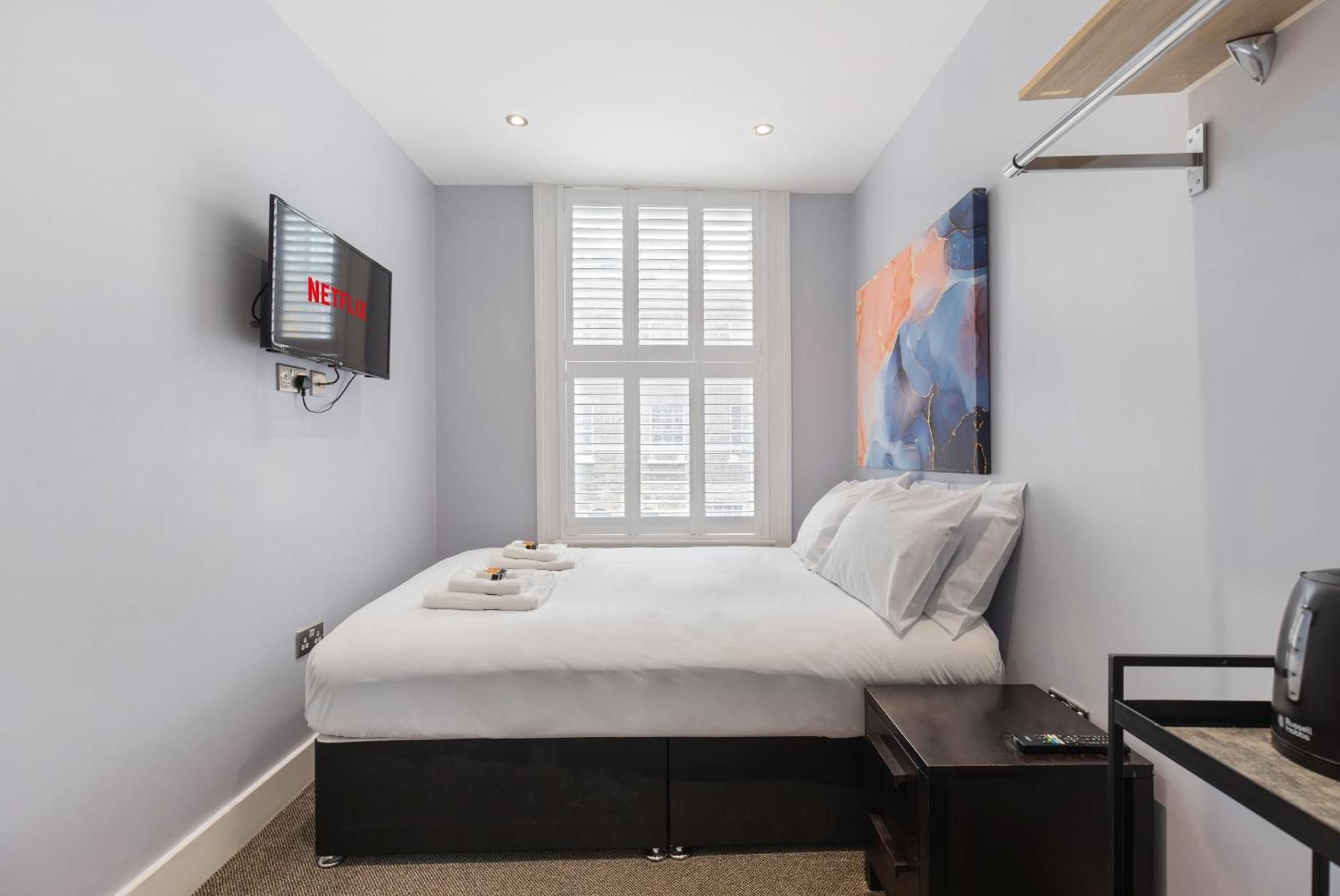 Double Room with Private Bathroom