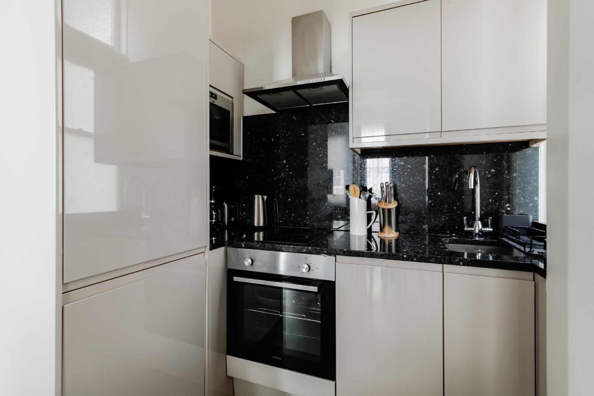One Bedroom (6 Guests)