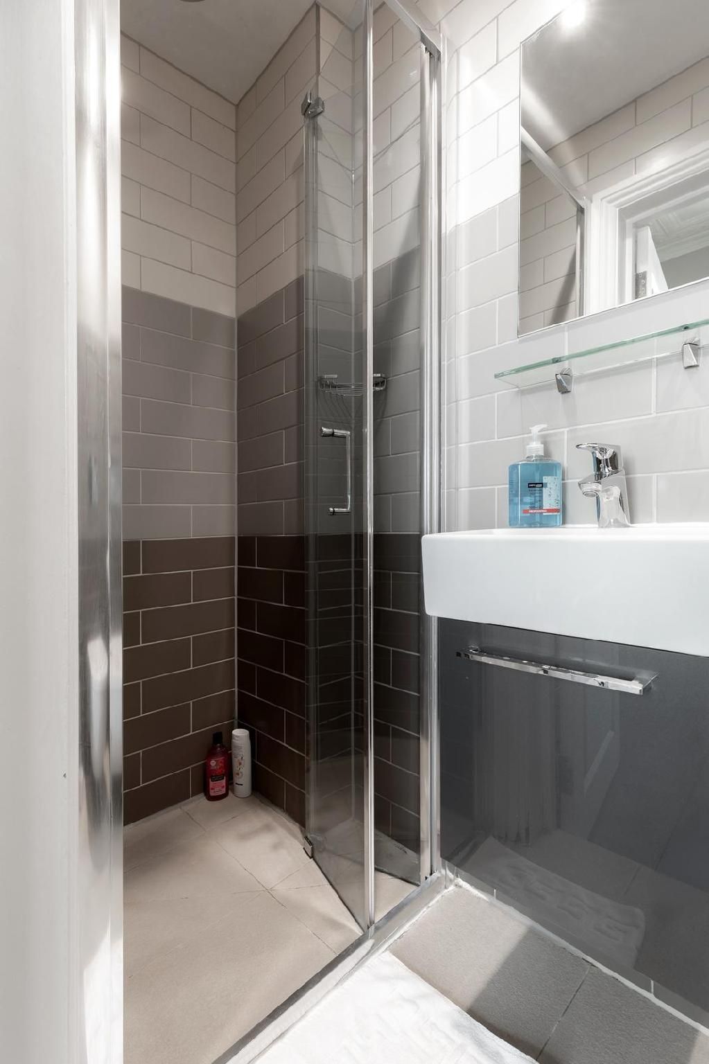 Studio-Private Bathroom-1