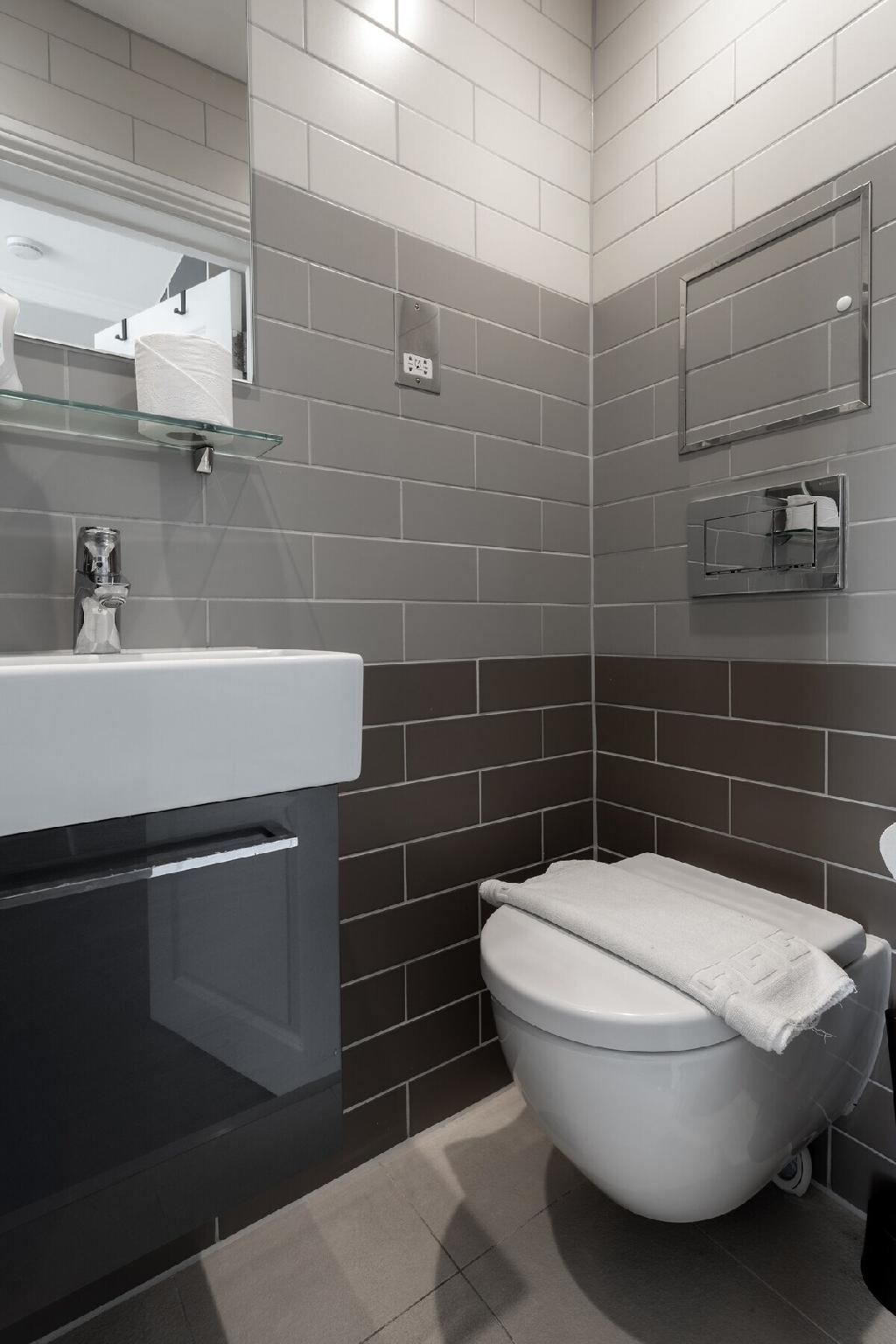 Studio-Private Bathroom-5