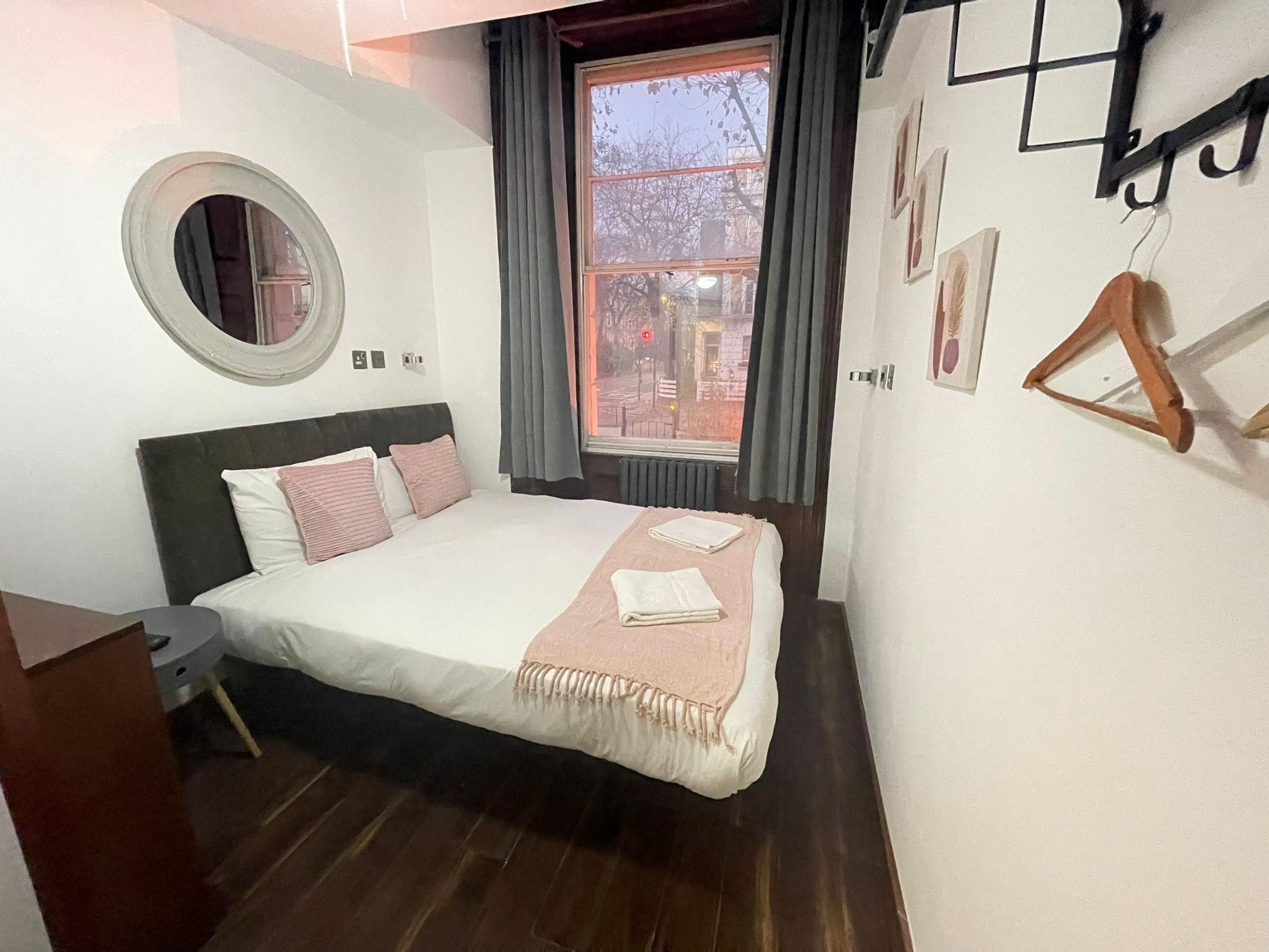 Double room-Budget-Private Bathroom-Room 01