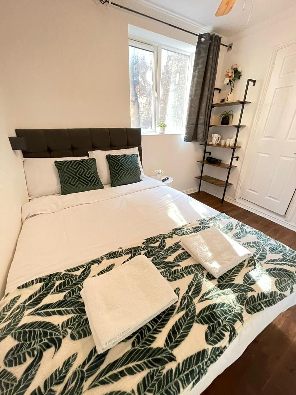 Double room-Budget-Private Bathroom-Room 06