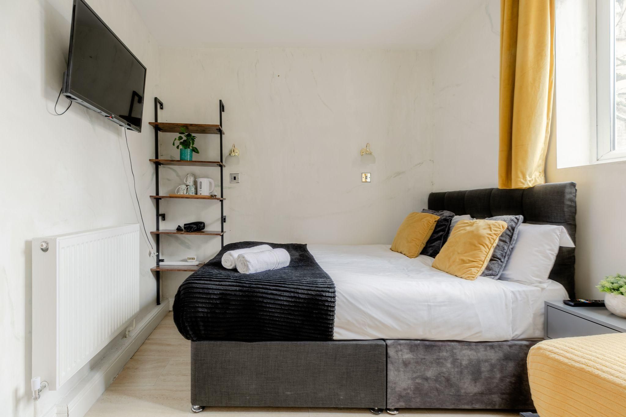 Triple room-Budget-Private Bathroom-Room 12