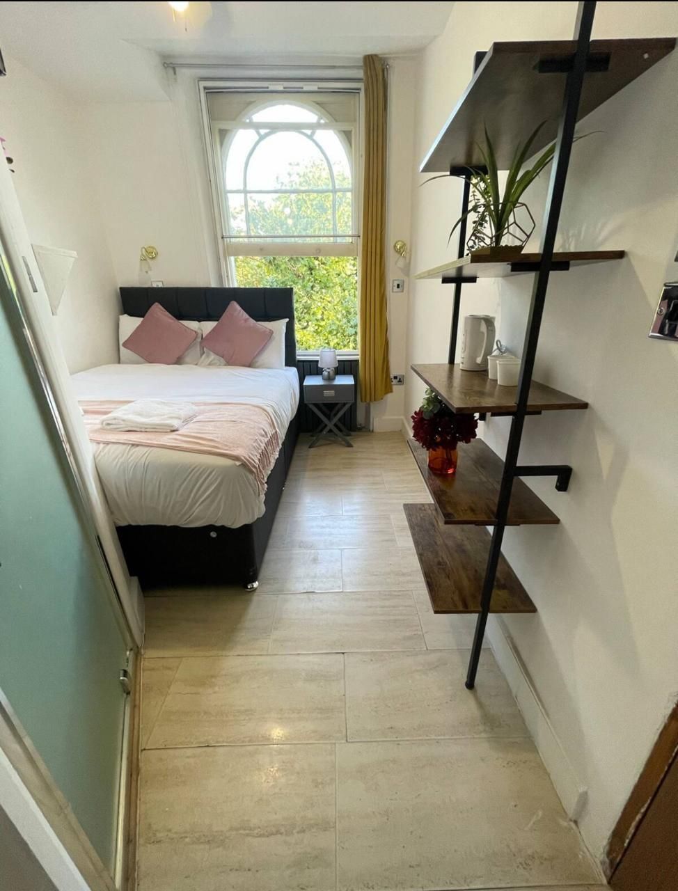 Double room-Budget-Private Bathroom-Street View-Room 22