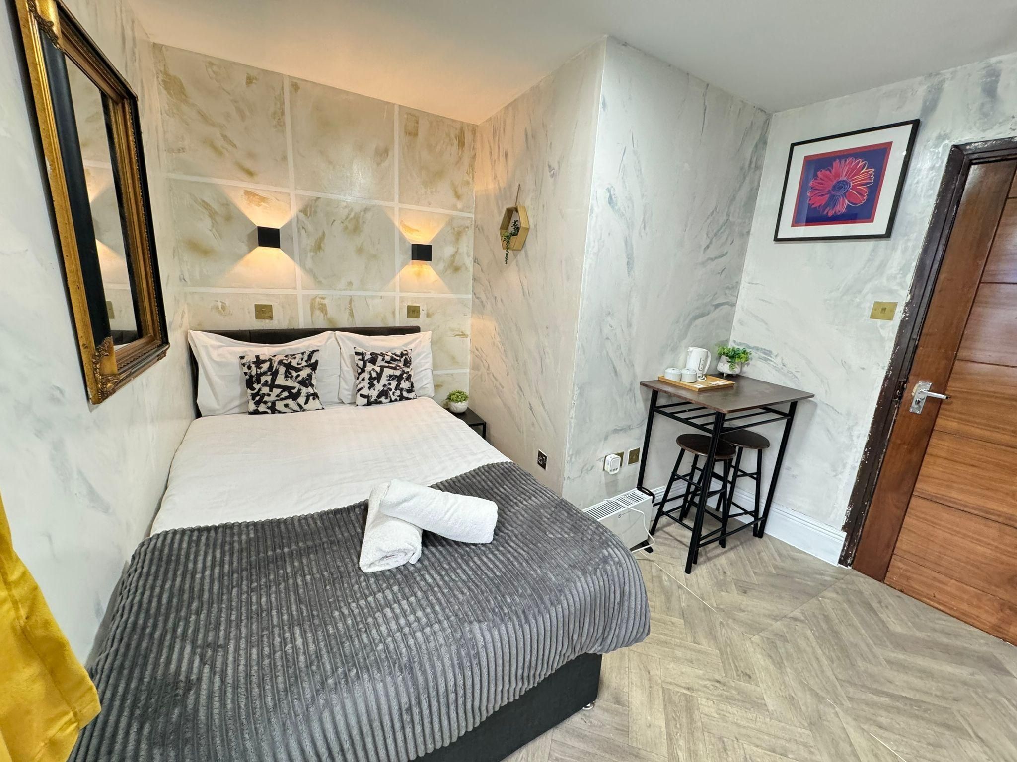 Double room-Budget-Private Bathroom-Room 10